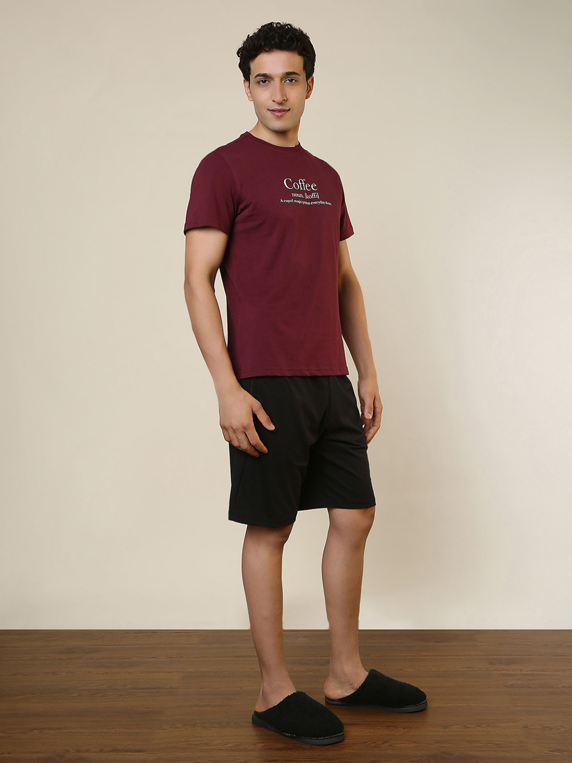 Image of SLEEPZ BY RAYMOND Men Printed Maroon, Black Night Suit Set