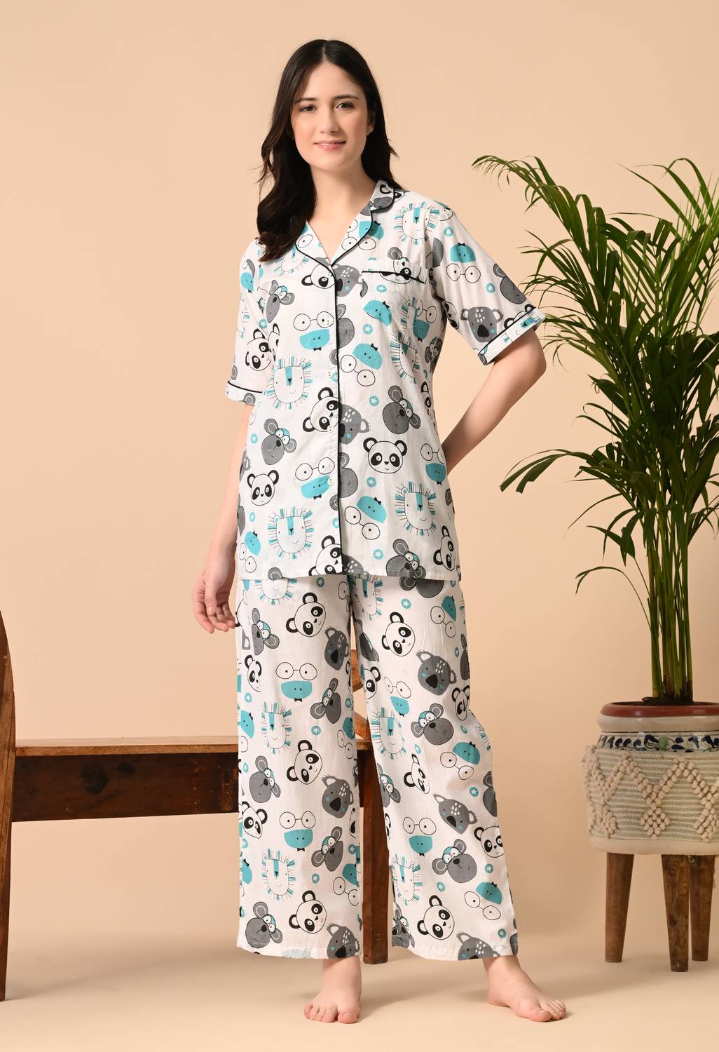 Khavas creations Women Animal Print White Night Suit Set