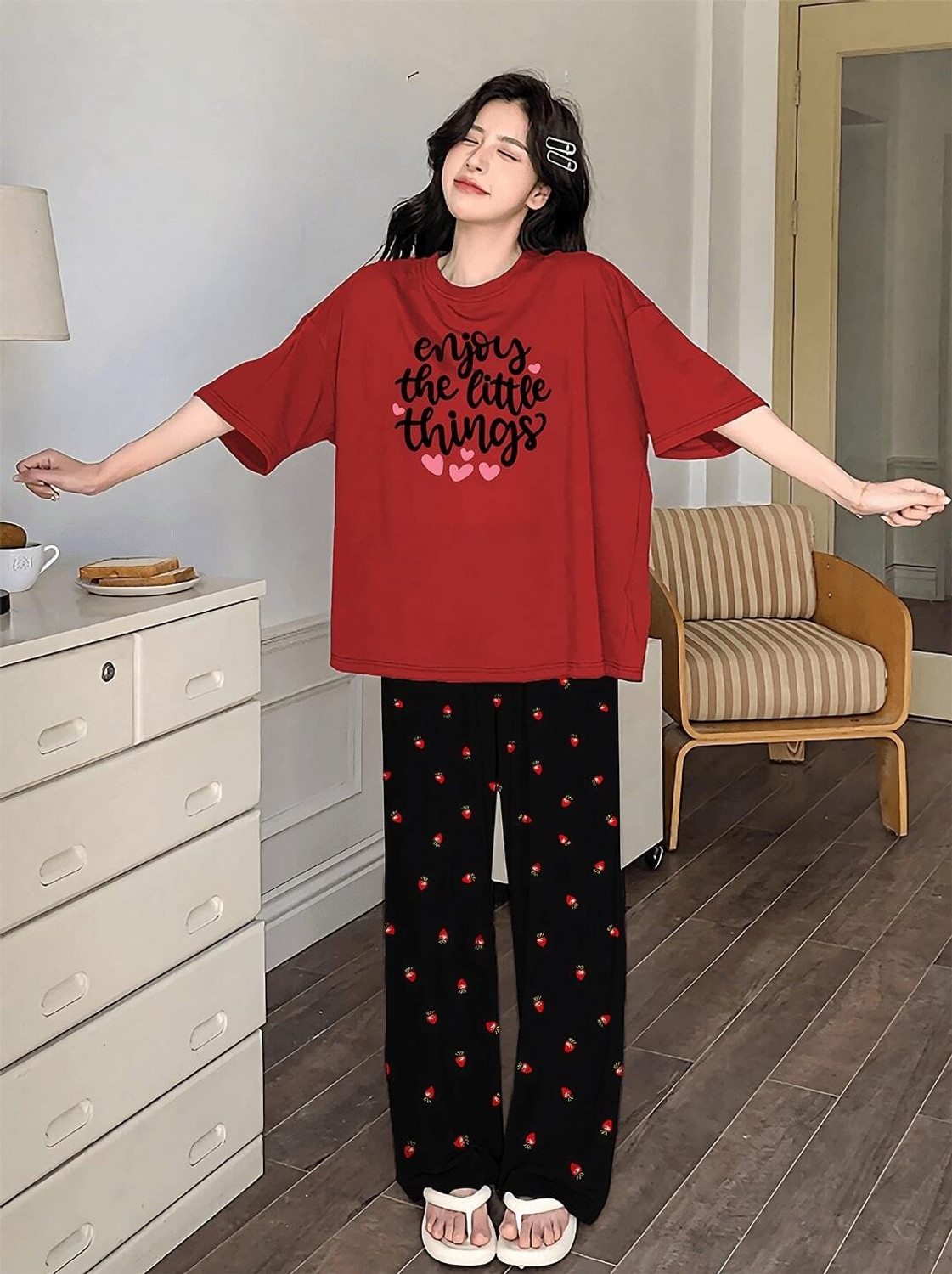 kshs Women Printed Red Top & Pyjama Set