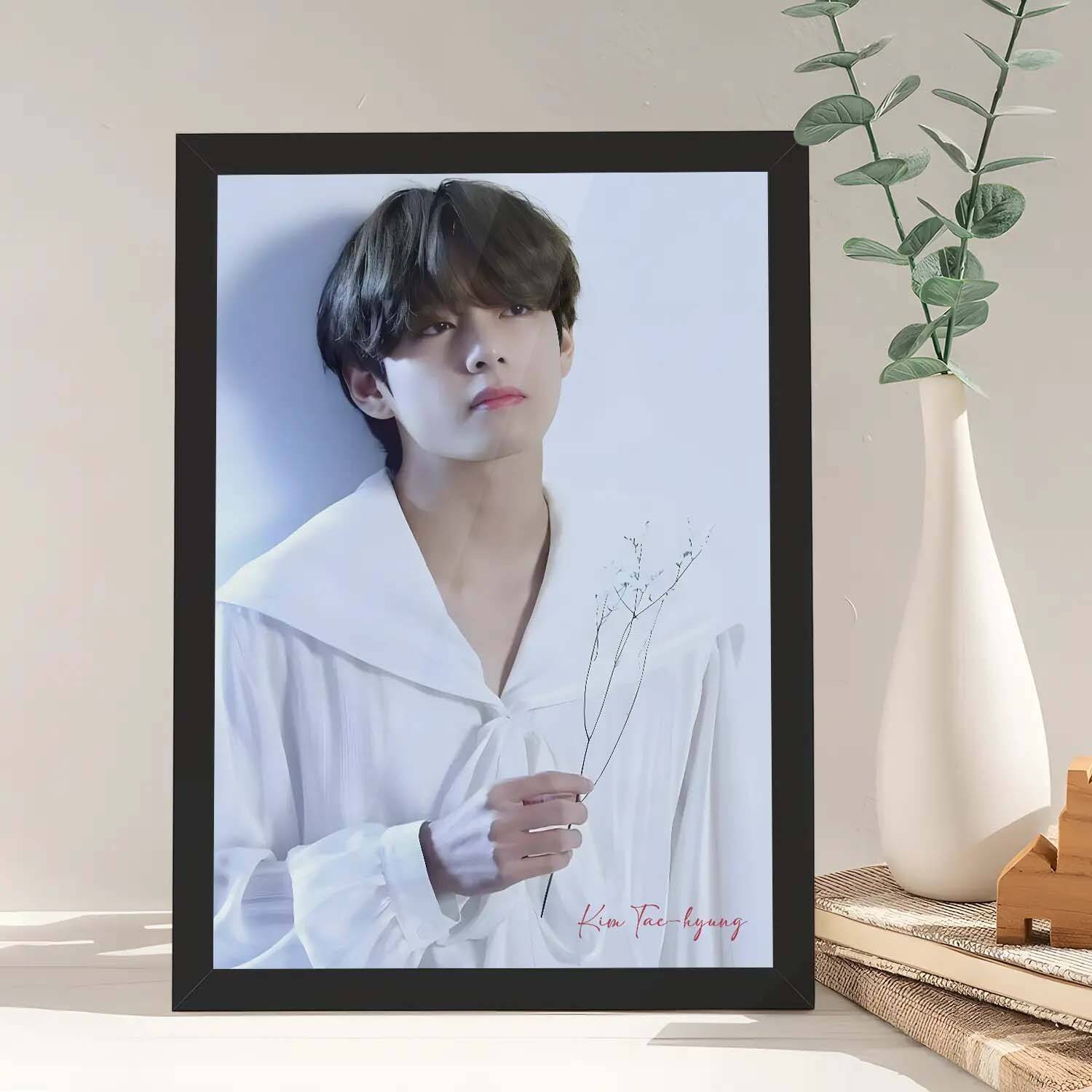 BTS 防弾少年団 TAEHYUNG V フォトフレーム A4 額縁 + スロ① bts-kim-taehyung-photo-frame-