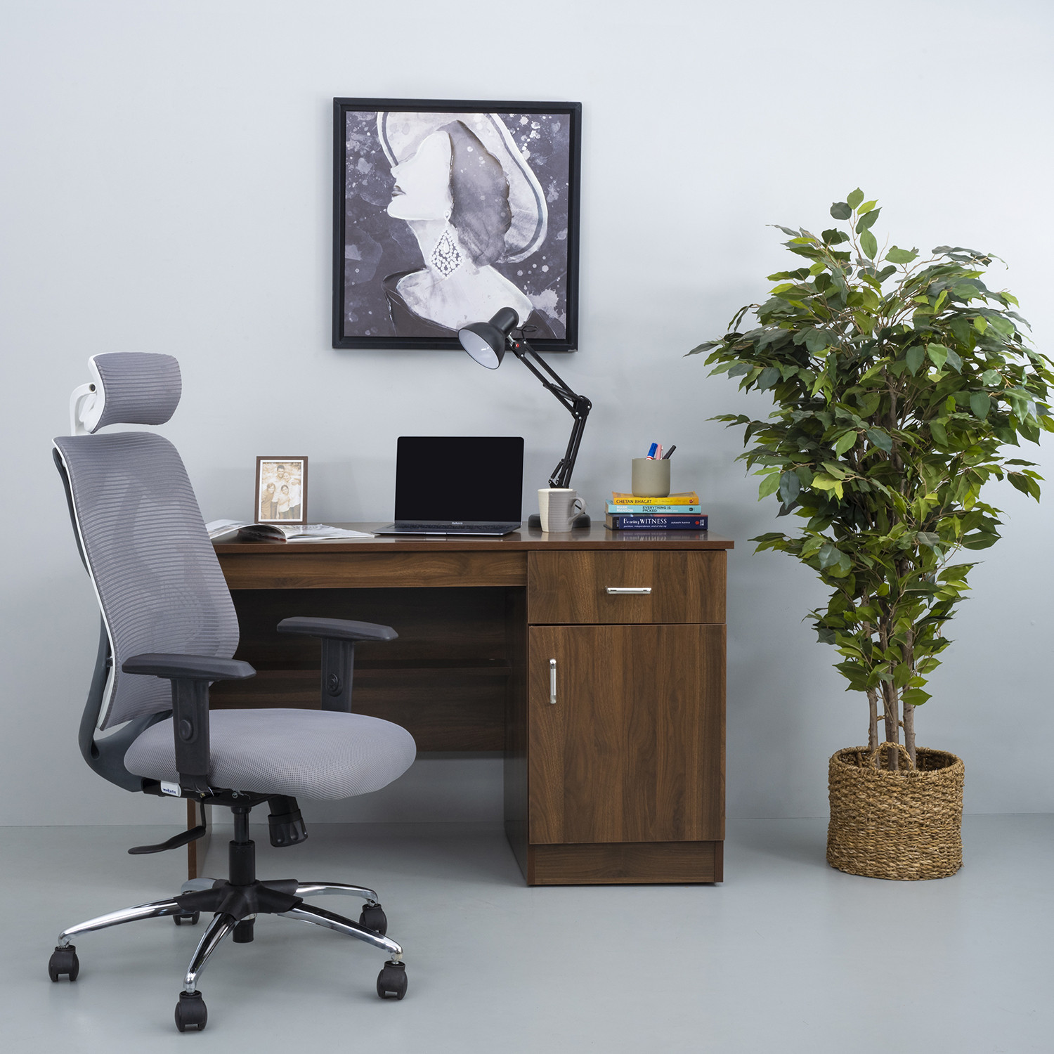 Image of Wakefit Gravita Multi Lock Chrome Base Fabric Office Executive Chair