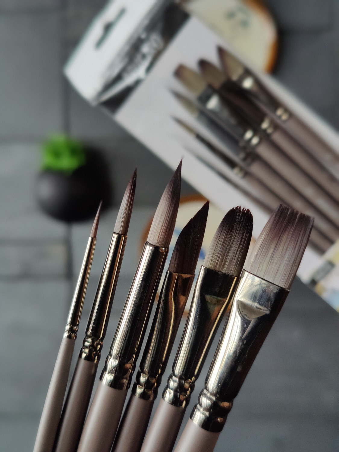 Image of BRuSTRO VelveTouch Artist brushes for Watercolor, Gouache, Acrylics and oil Brush