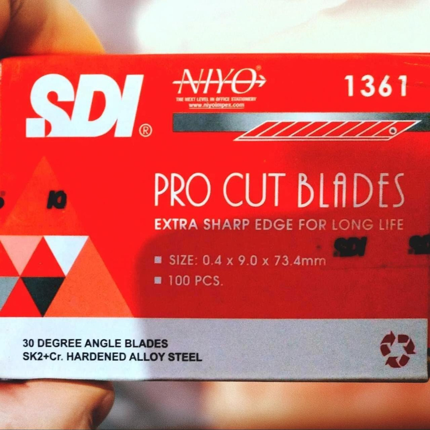 Image of dinojames Sdi blade 1361 pro cut blade Metal Grip Hand-held Paper Cutter (Set Of 1, Red)