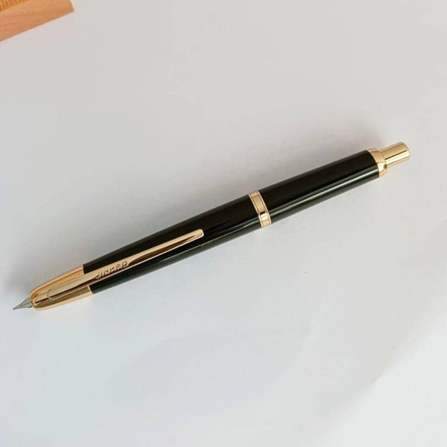 j-20-black-gc-gold-leaf-