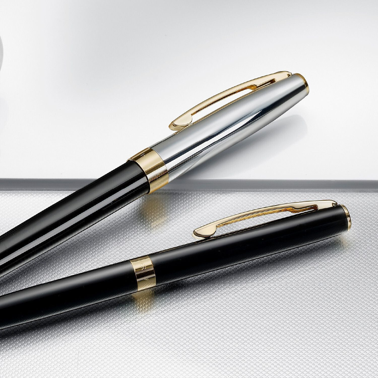 Image of SHEAFFER Sagaris E9471 Glossy Black With Gold Tone Trim Premium Ball Pen