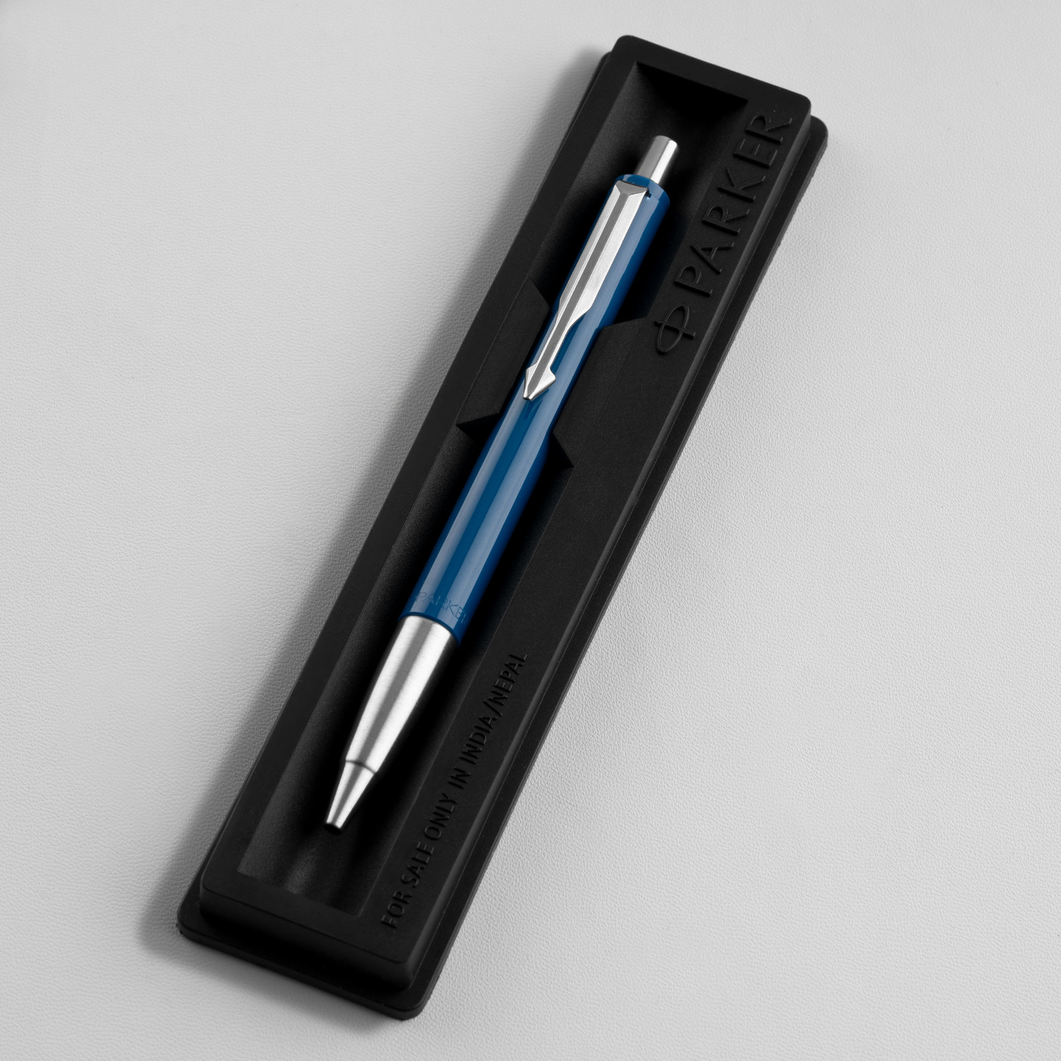 Image of PARKER Vector Standard, Chrome Trim Ball Pen (Ink Color - Blue)