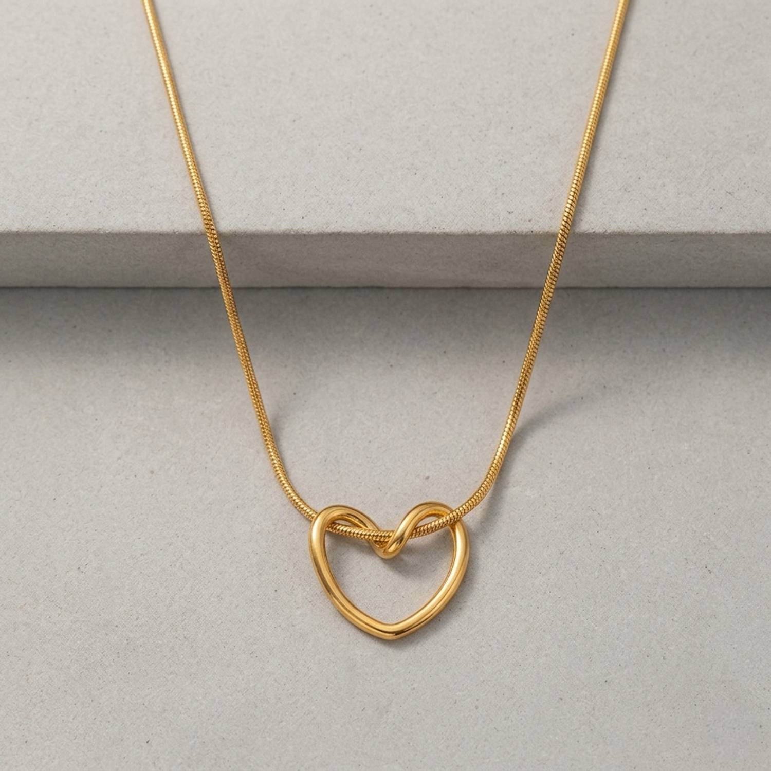 CARIA Gold Plated Minimalist Heart Pendant Necklace for Women Daily Wear Gift Gold-plated Stainless Steel Pendant