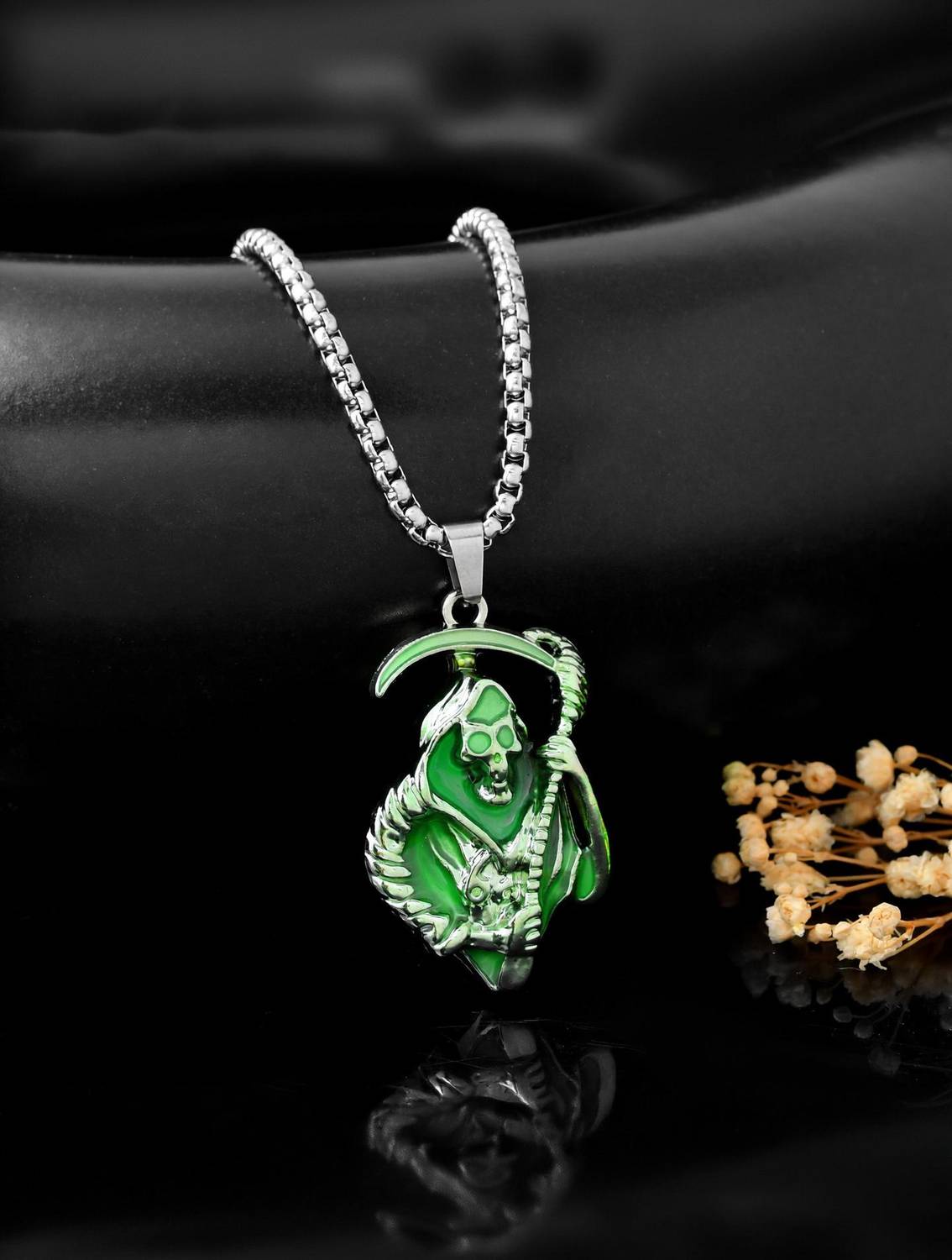 AARAV FASHION Glow in the Dark Pendant for Men and Women, Glowing/Radium Wolf Locket Rhodium Stainless Steel Locket Set