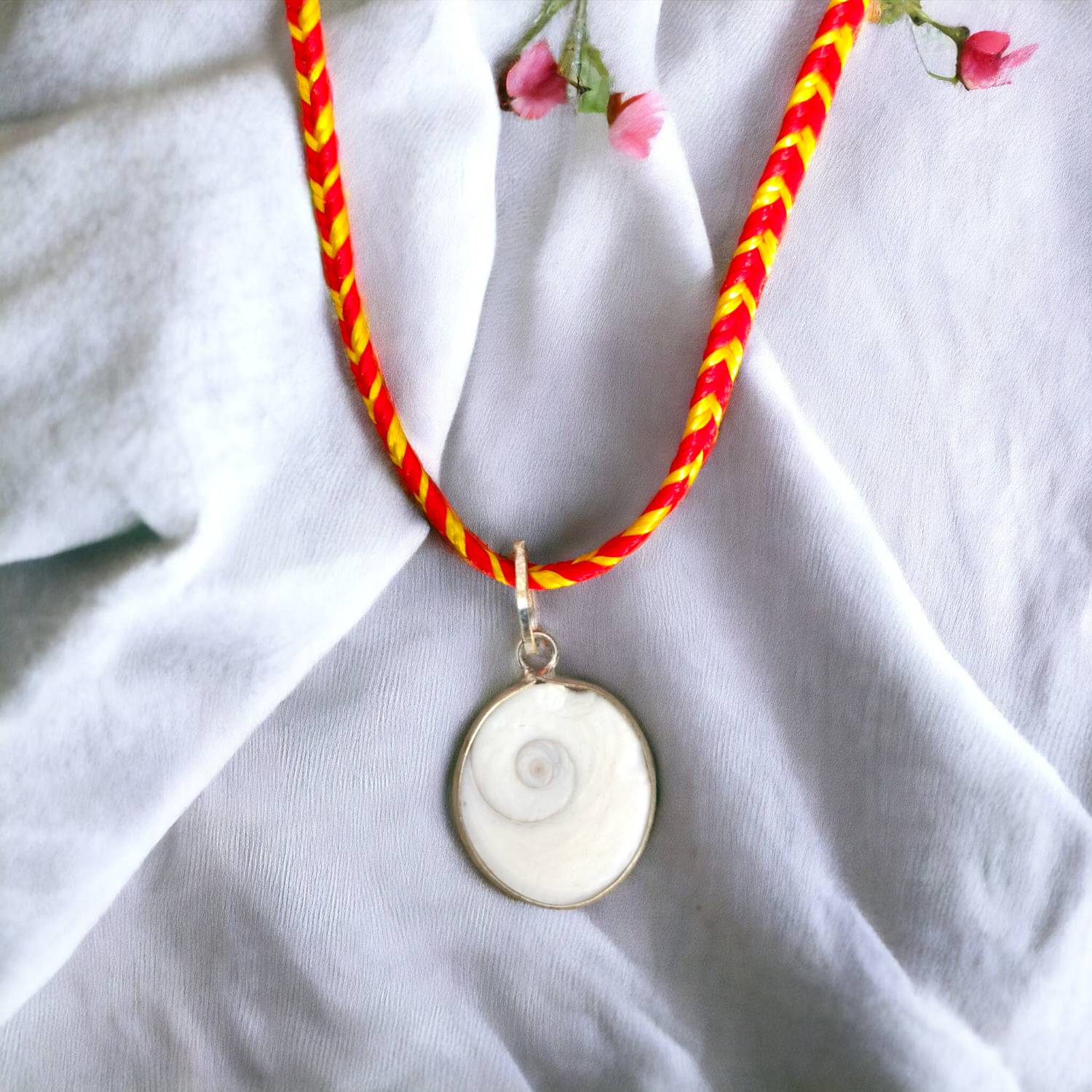 BRAJSTORE Gomati Chakra / Gomti Chakra Pendant / Locket For Pooja/Good Luck Shell Locket