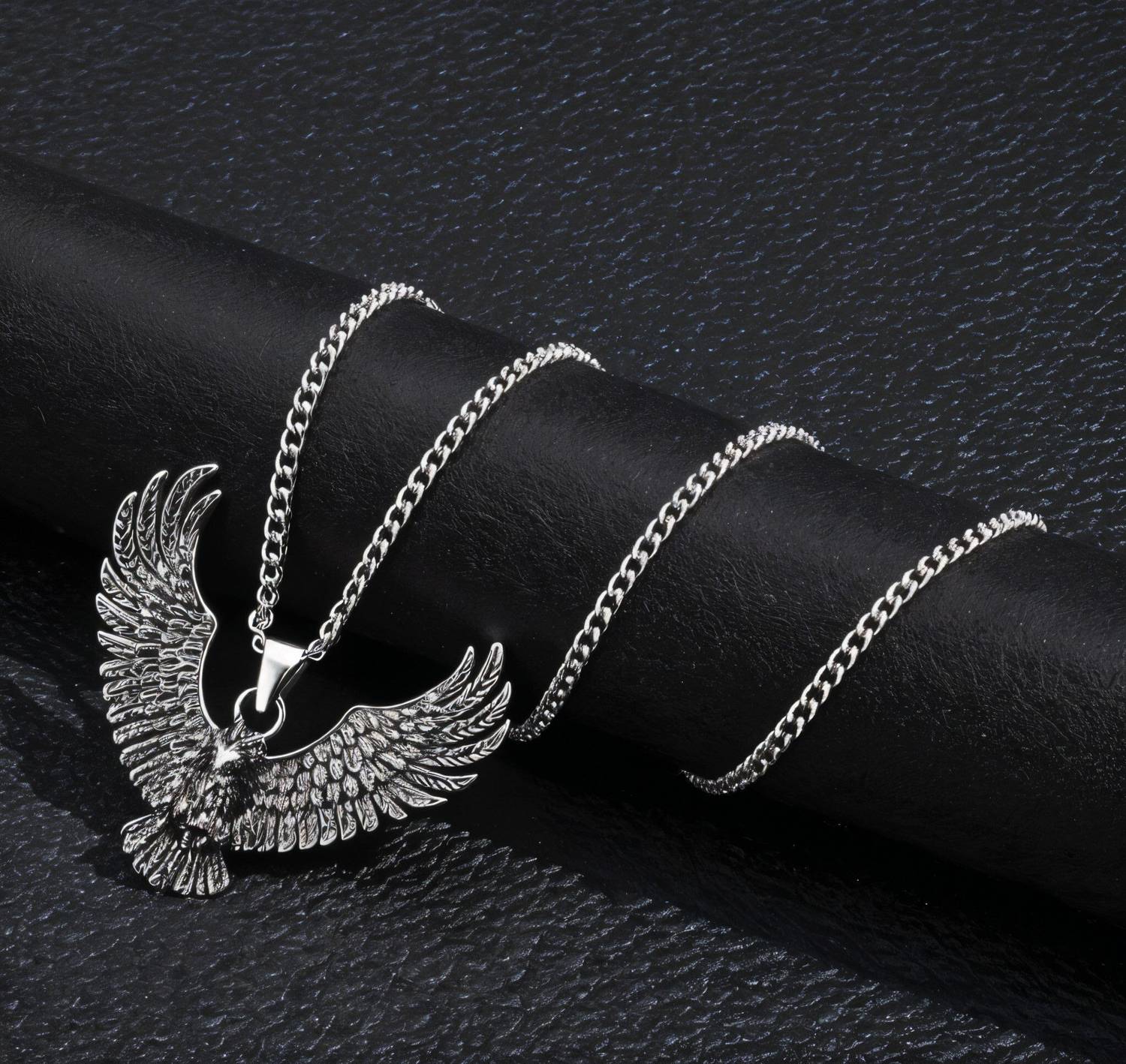 RAPPERSSHOP Falcon Bird Pendant with Stainless Steel Box Chain