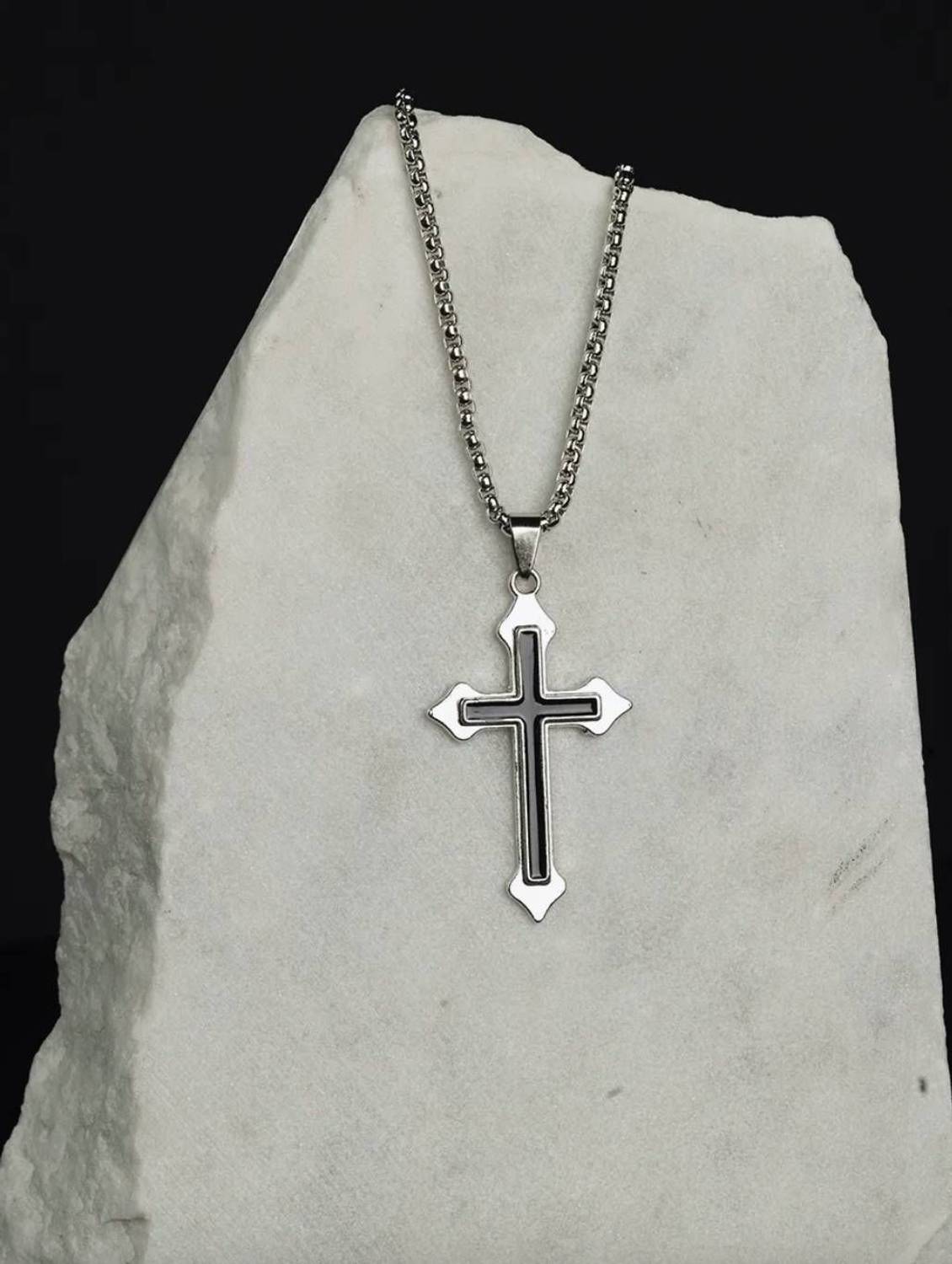 RAPPERSSHOP Jesus Cross Pendant with Box Chain - Image 2