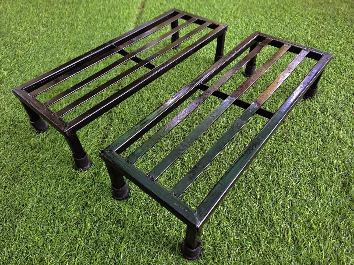 Image of LavishHomestyle Heavy duty Metal Gamla Pot stand for balcony (Pack of 2) Plant Container Set