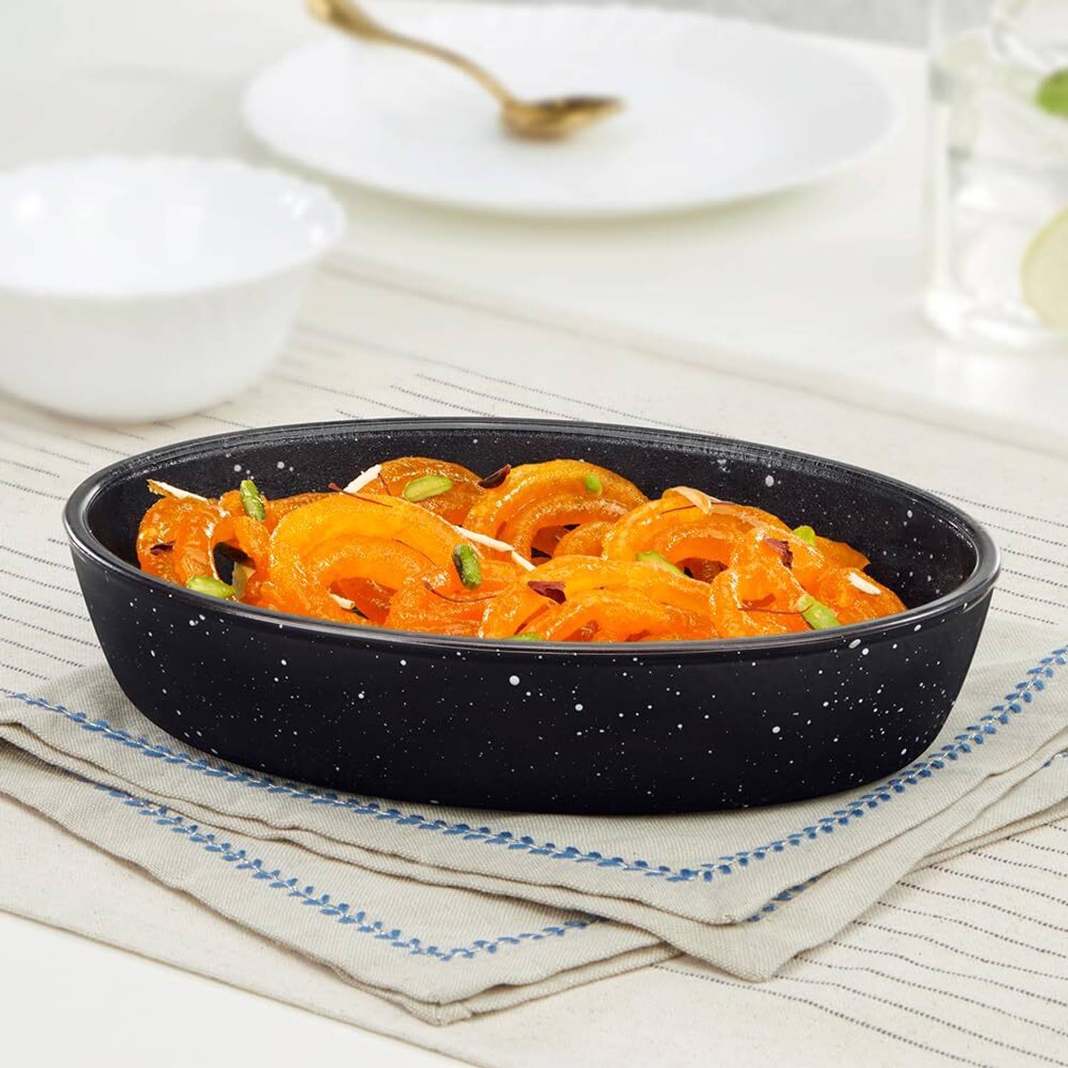 BOROSIL 700ml Pebble Black Borosilicate Glass Microwave & Oven Safe Oval Dish Baking Dish
