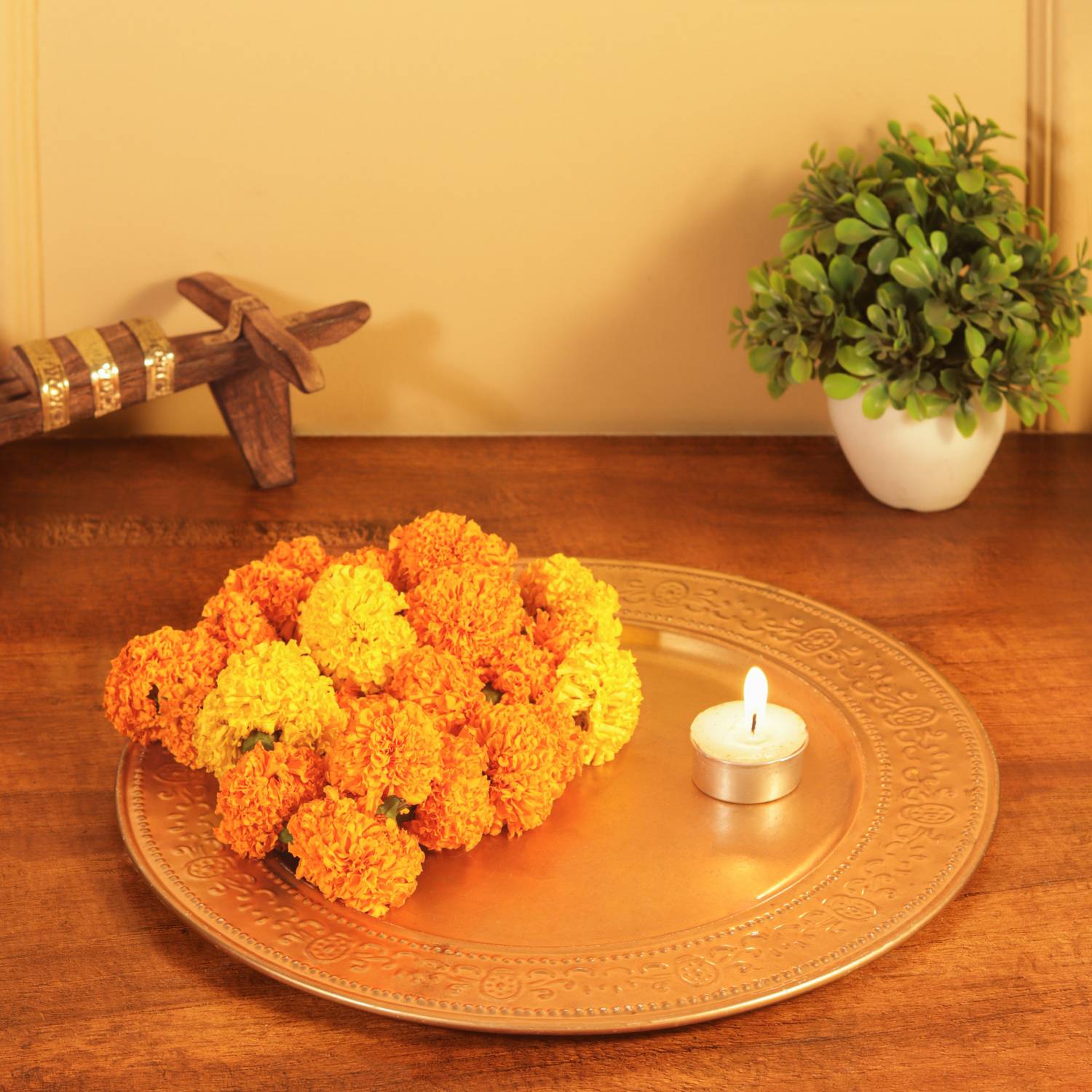 ALTINORA 12 inch Modern Design Pooja thali for pooja and religious ceremonies Aluminium