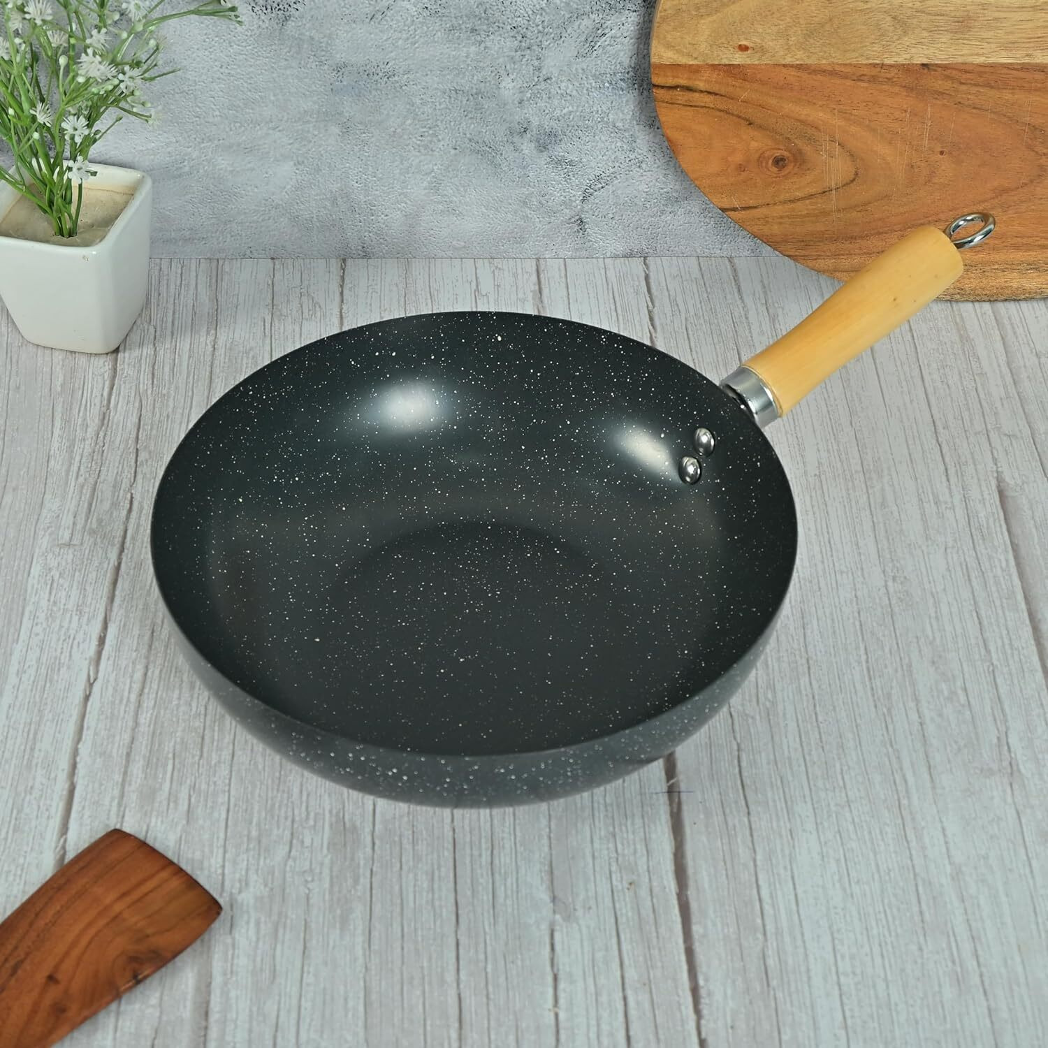 Image of Femora Iron Wok for Cooking & Deep Frying with Strong Wooden Handle Wok 27 L capacity 5 cm diameter