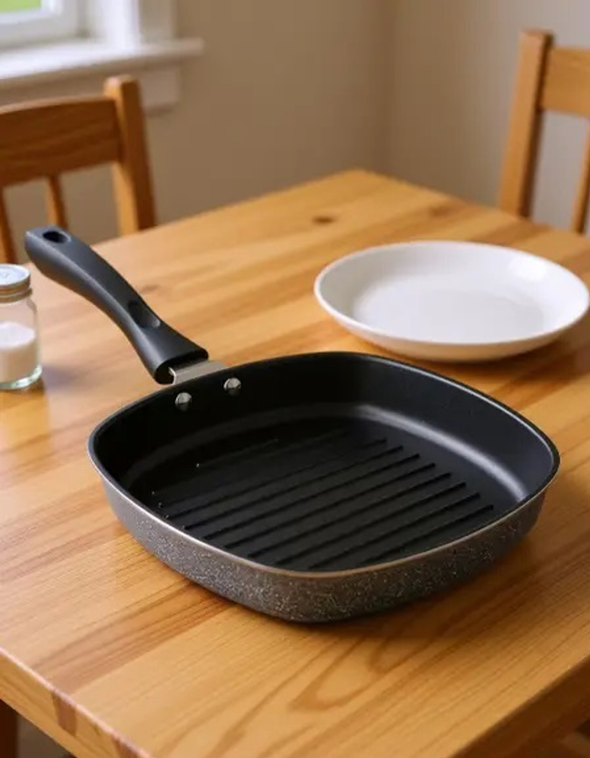 Image of Mainsa Non Stick Pizza Pan fry Pan Grill Pan 21 cm diameter 1.5 L capacity (Aluminium, Non-stick)