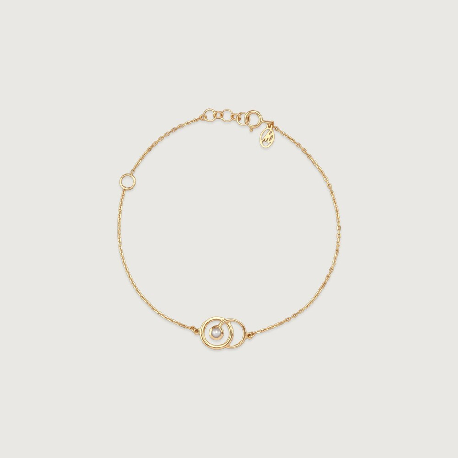Image of Mia by Tanishq Modern Muse Pearl Bracelet Yellow Gold Pearl Bracelet