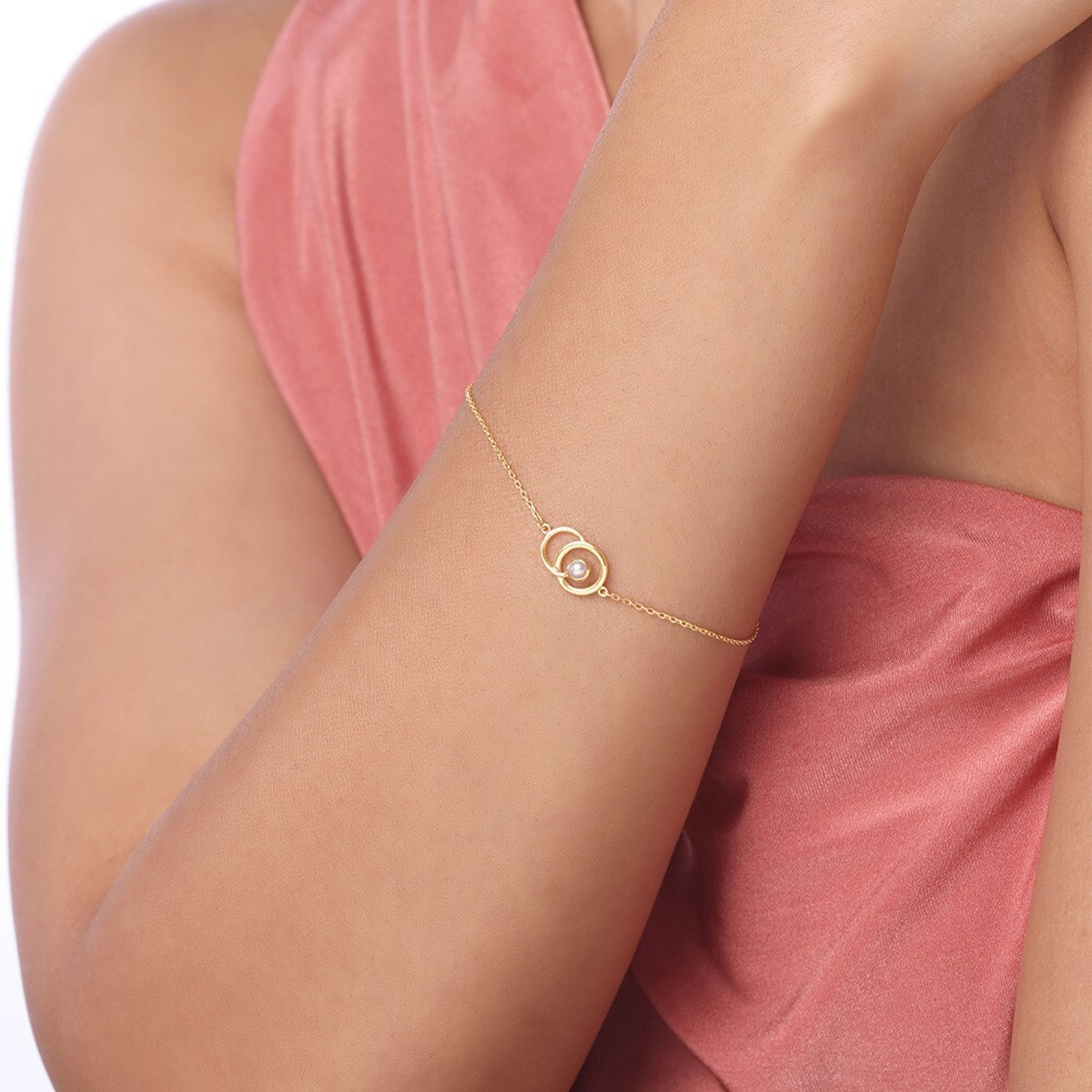 Image of Mia by Tanishq Modern Muse Pearl Bracelet Yellow Gold Pearl Bracelet