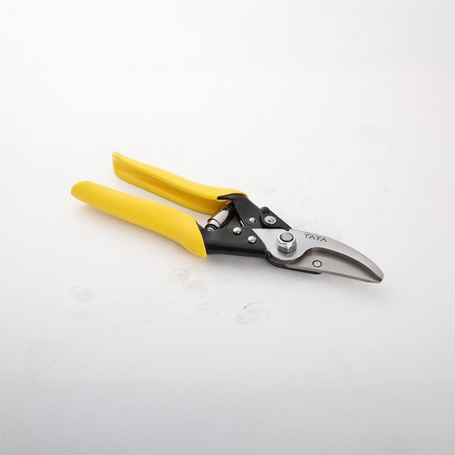 Image of TATA AGRICO GTS006 Garden Sharp scissor with grip - handle | Plant Branch cutter( Yellow Colour) Bypass Pruner