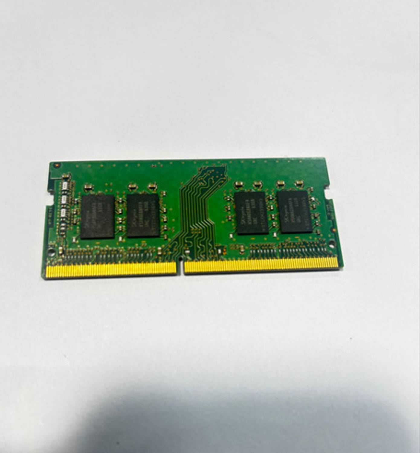 Sk Hynix HMA81GS6DJR8N DDR4 8 GB (Dual Channel) Laptop (8GB DDR4