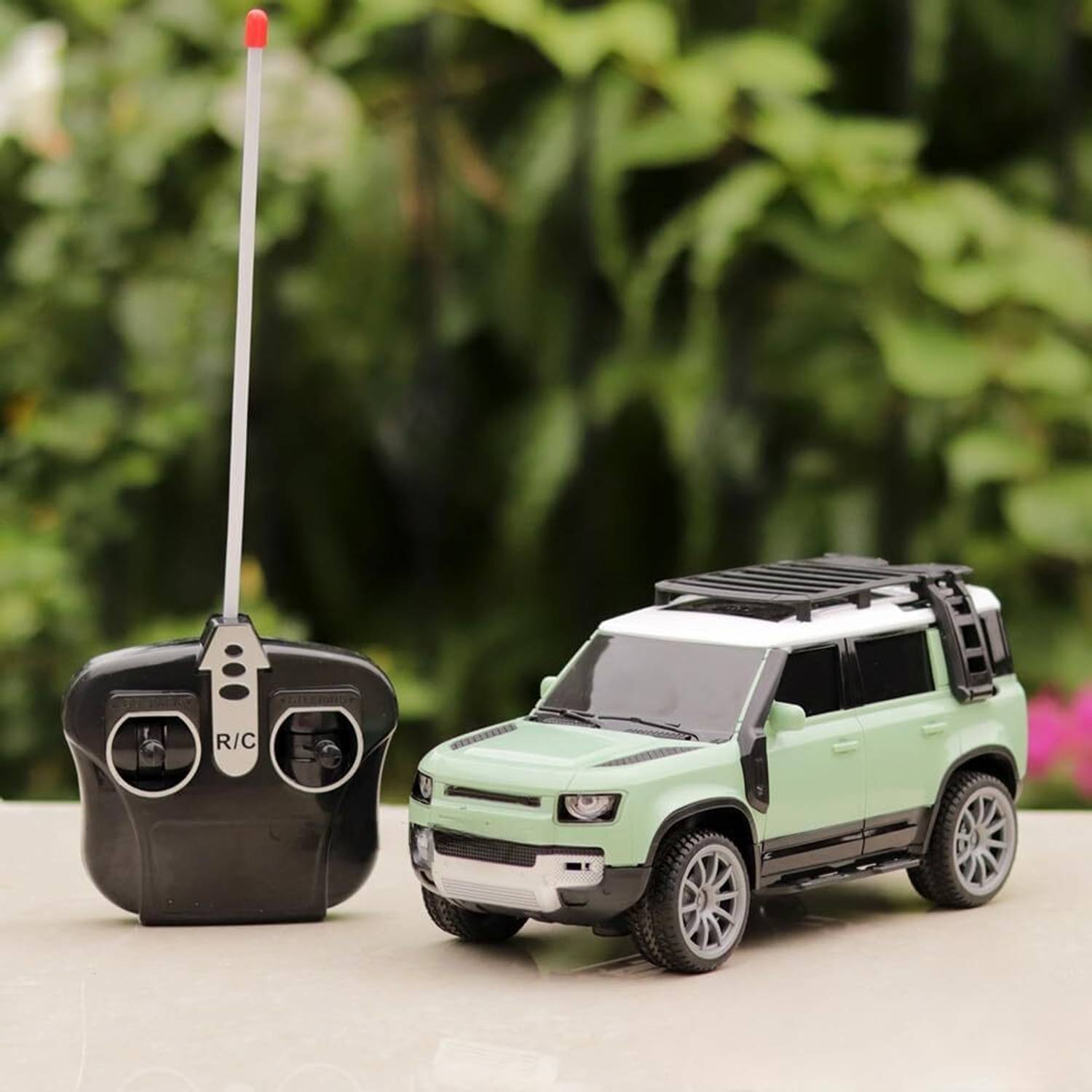 guptagoodies Defender RC SUV Toy - Image 2