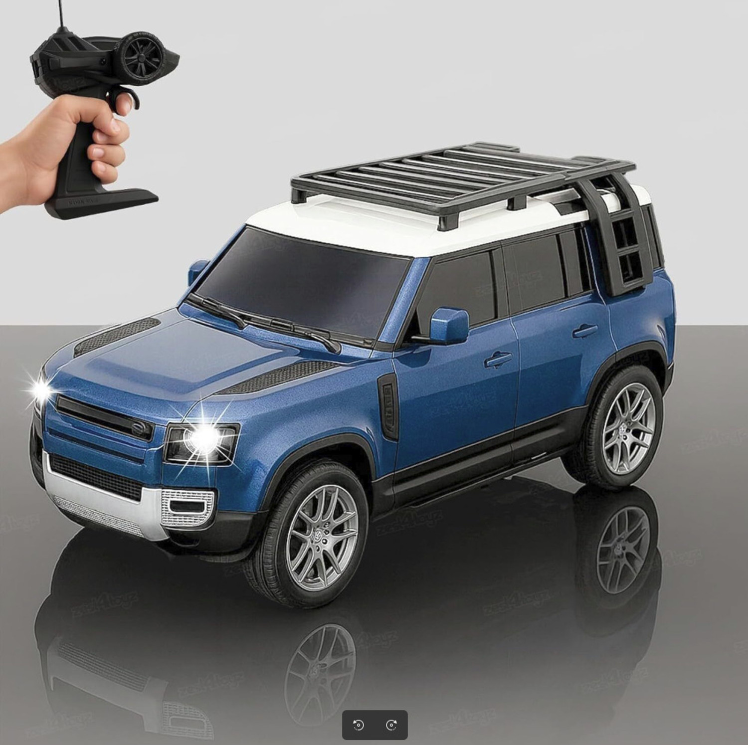 Image of GiftedNest Land Rover Defender 1:16 RC Remote Control Car Green | SUV Toy Car