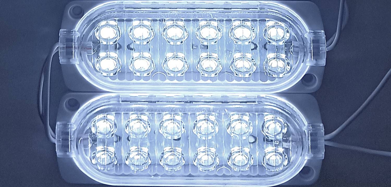 Average 2 Pieces {WHITE} DC 12 Volt 3 Watt (12-LED) Waterproof LED Module Light Strip Interior Light Motorbike LED (12 V, 3 W)