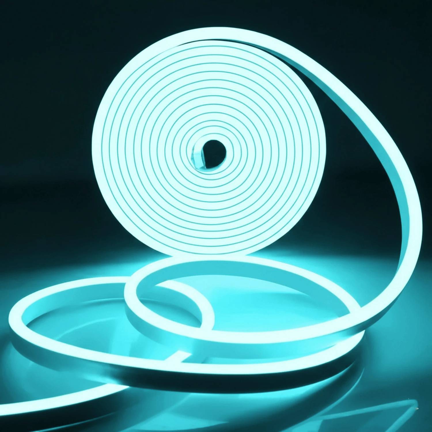 Plugit 599 LEDs 5m Blue Steady Strip Lights Pack of 1 - Image 1