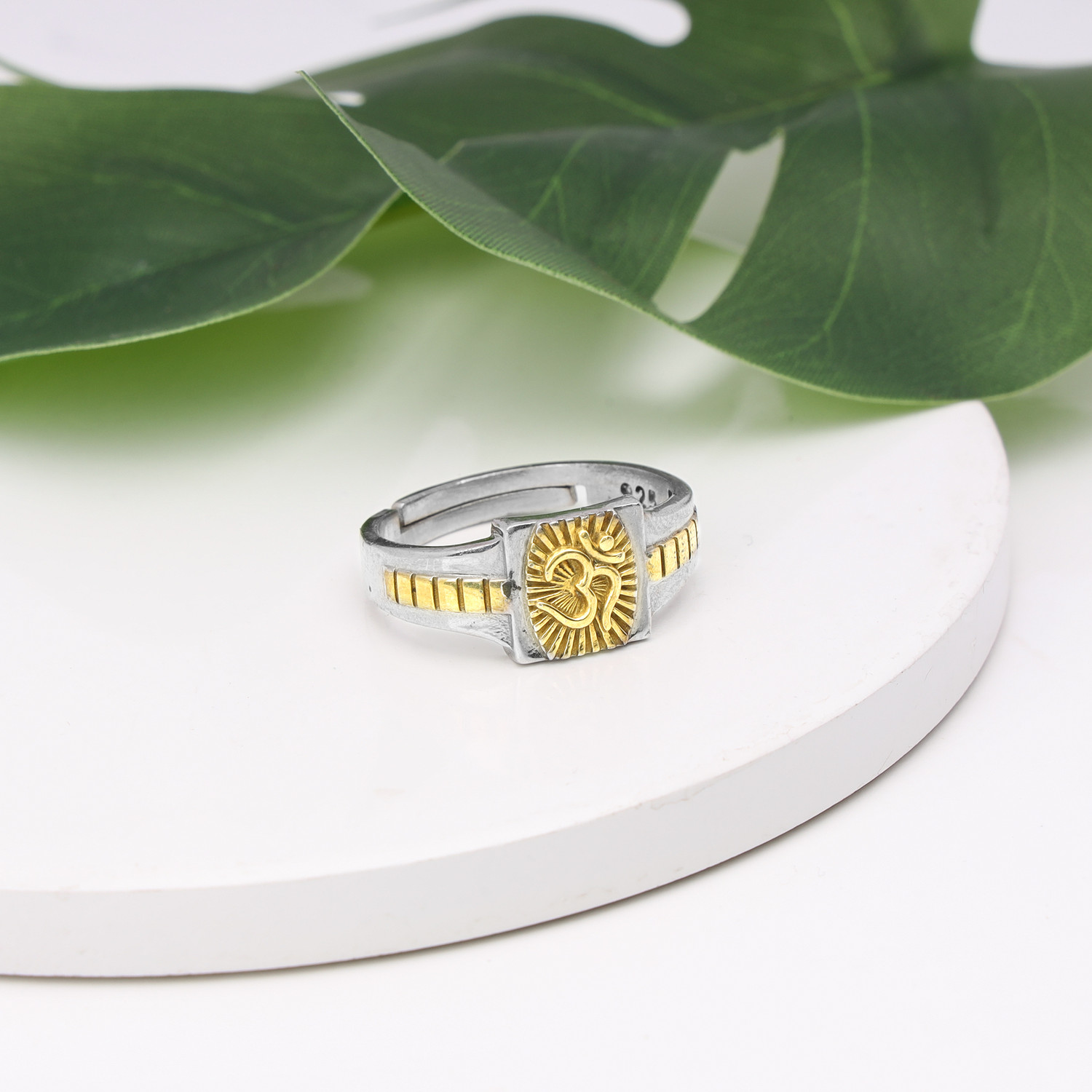 Image of GIVA Sterling Silver Rhodium Plated Ring