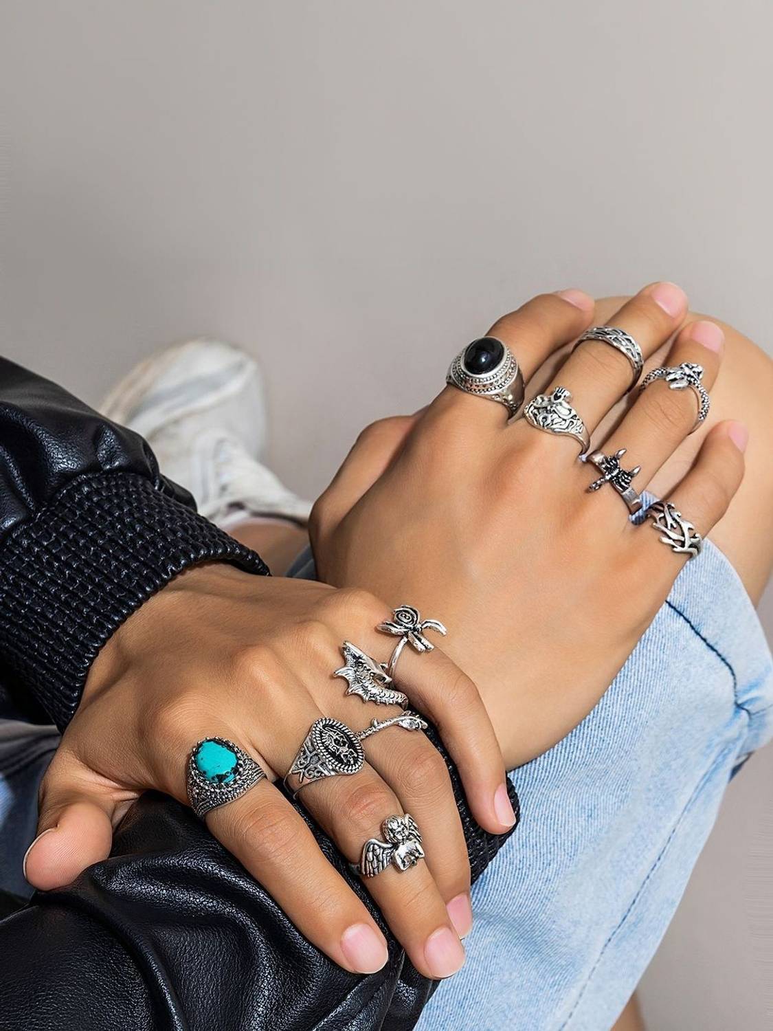StyleCast x Revolte Alloy Ring - Image 5