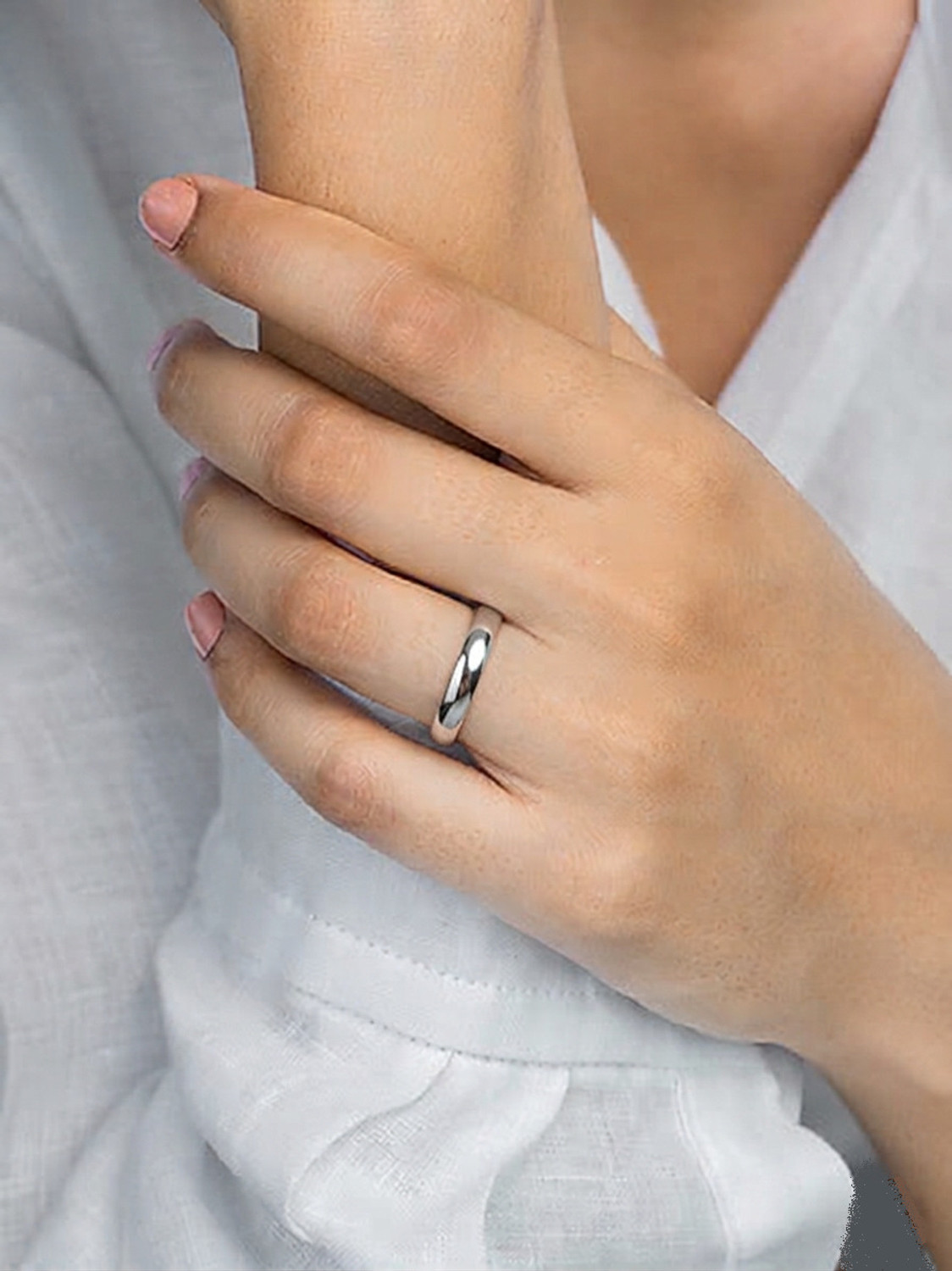 Image of Parnika High Polish Regular Wear Band Design Unisex Pure 92.5 Sterling Silver Ring
