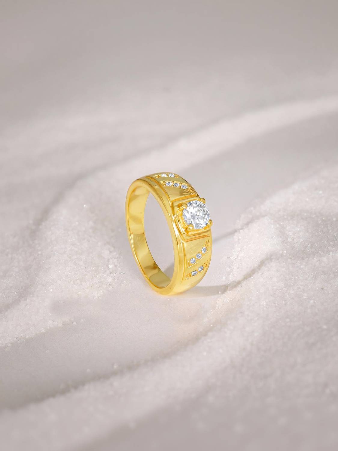GIVA Sterling Silver Zircon Rhodium Plated Ring deal from flipkart GIVA Sterling Silver Zircon Rhodium Plated Ring deal from flipkart