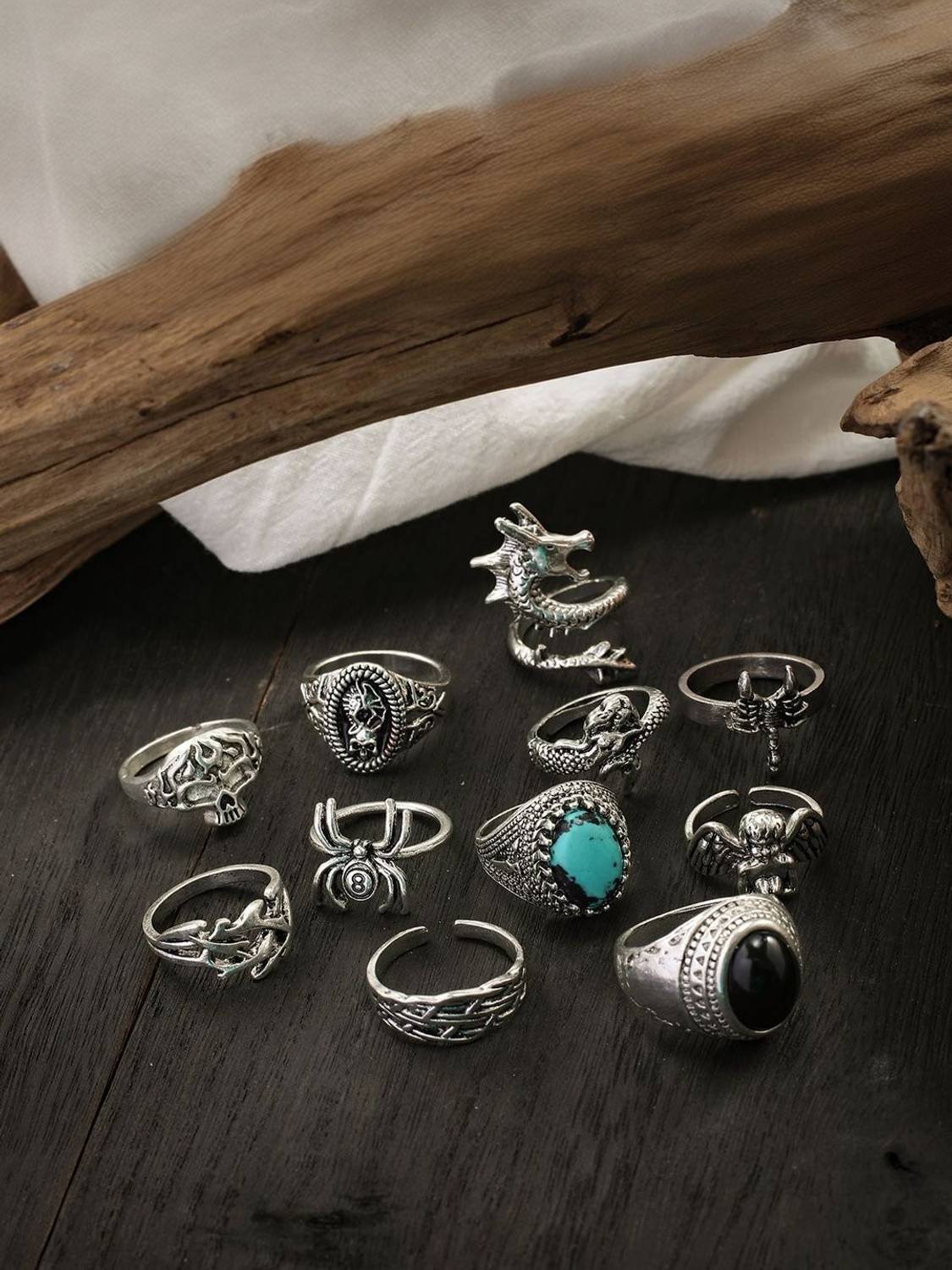 StyleCast x Revolte Alloy Ring - Image 2