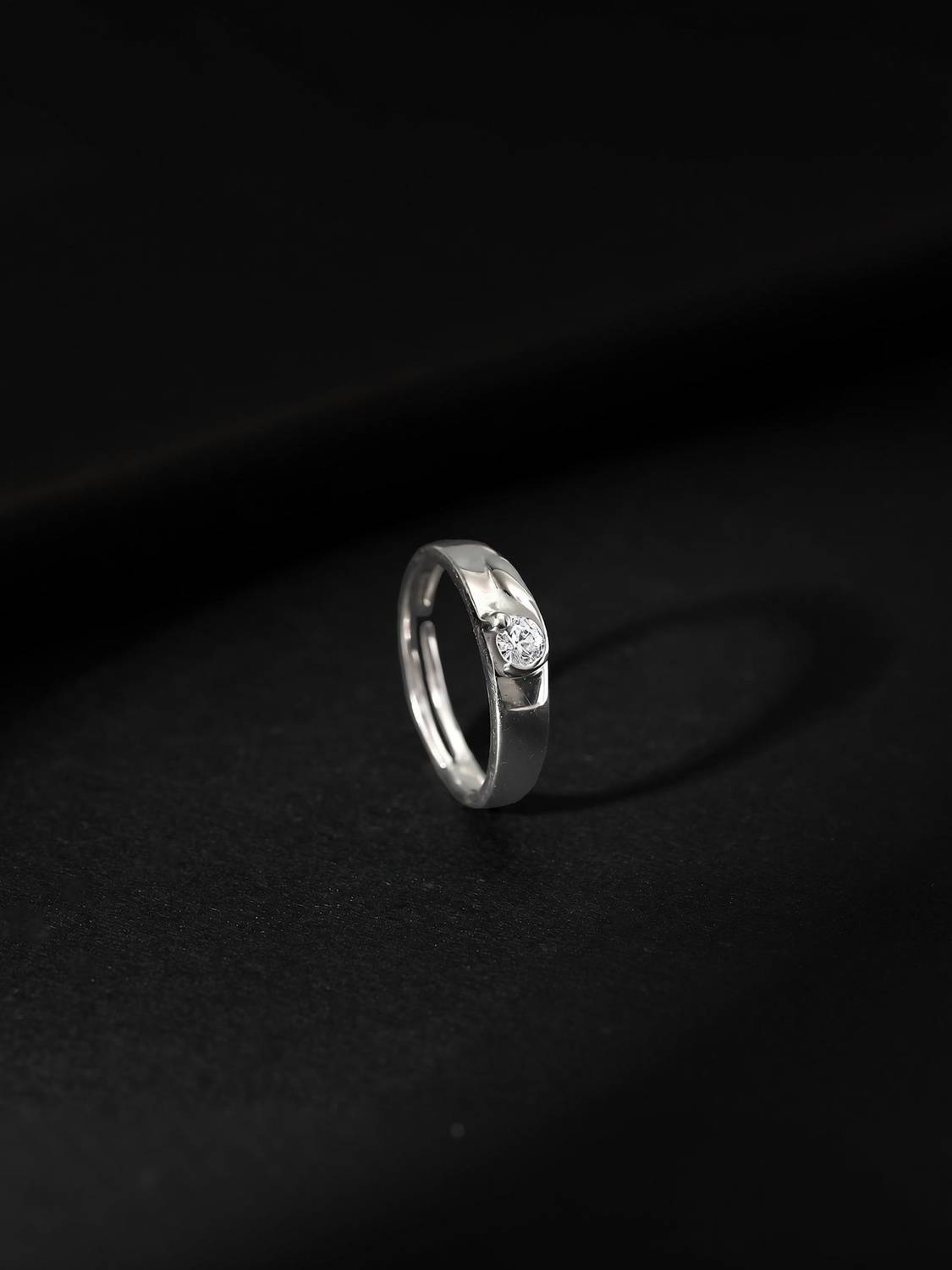 GIVA 925 Silver Fibonacci Ring For Him Sterling Silver Zircon Silver Plated Ring deal from flipkart GIVA 925 Silver Fibonacci Ring For Him Sterling Silver Zircon Silver Plated Ring deal from flipkart