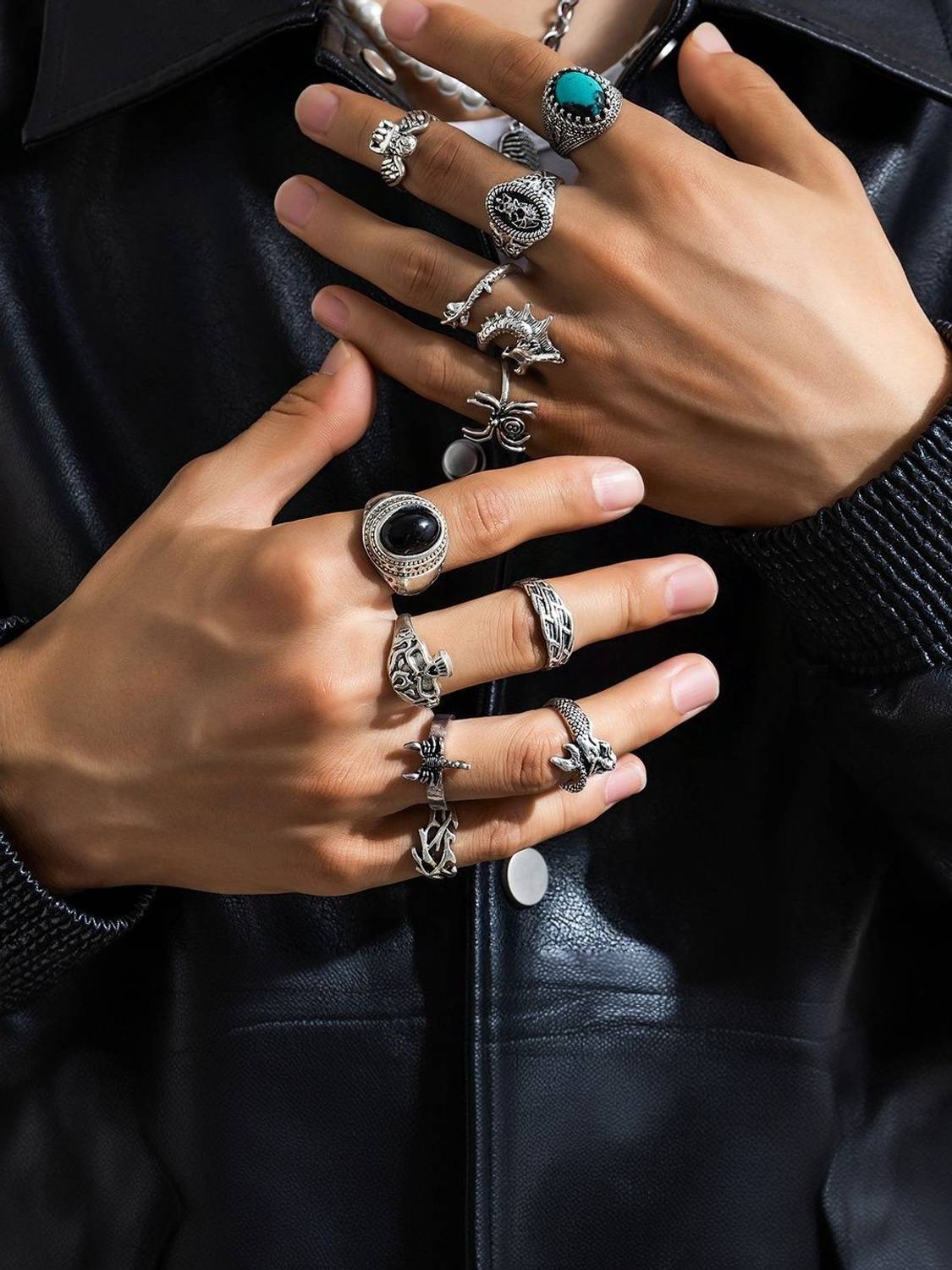 StyleCast x Revolte Alloy Ring