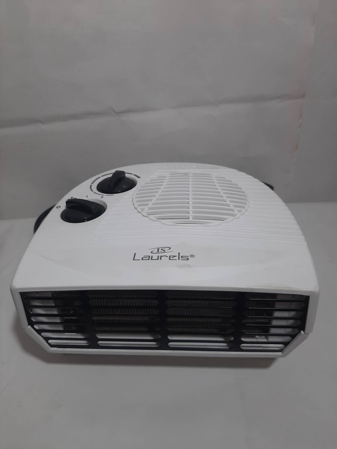Is Laurels FANHTR111WHTE FANHTR111WHTE Radiant Room Heater