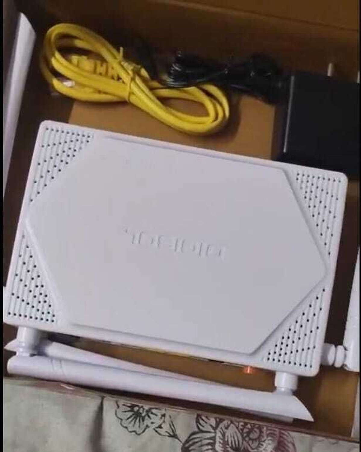 Image of DIGISOL DG-GR6821AC - FTTH XPON ONU 1200 Mbps Wi-Fi Router with 1 PON, 2 GE Port Gaming Router 2.1 GHz, 5 GHz 1200 Mbps Wifi Speed Dual Band External Antenna ADSL (Telephone), Access Point Mode, Both (Ethernet and ADSL), Ethernet (Cable Broadband), VDSL