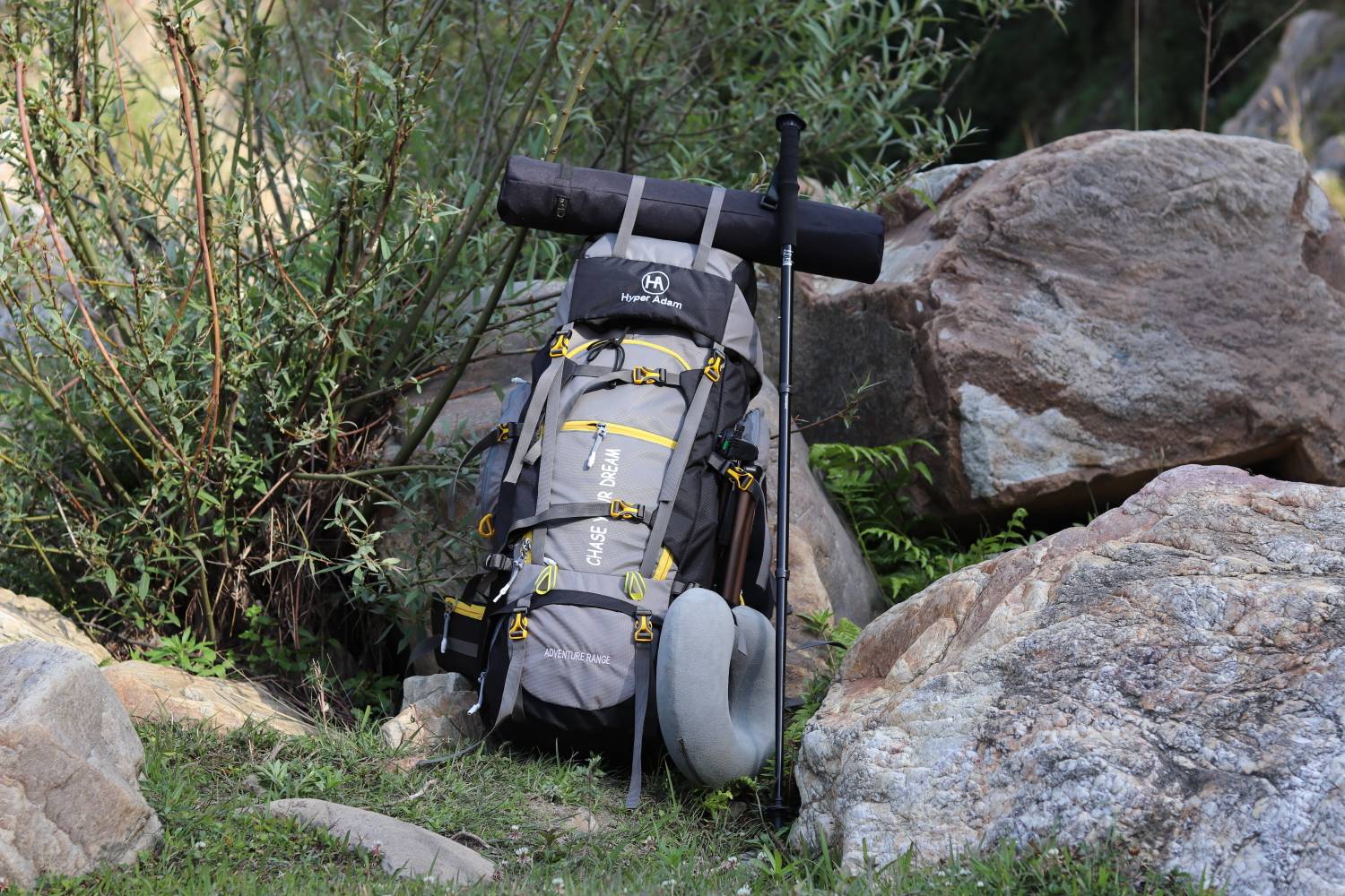 Hyper Adam 80L Travel Backpack - Image 3