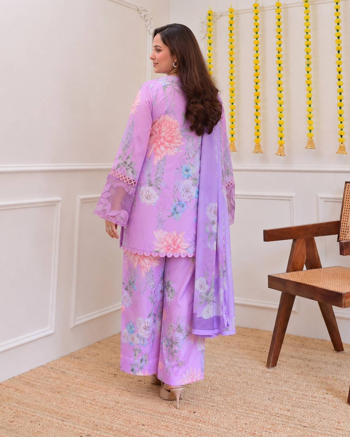 Shraddha Fashion Embroidered Floral Kurta Set - Image 2