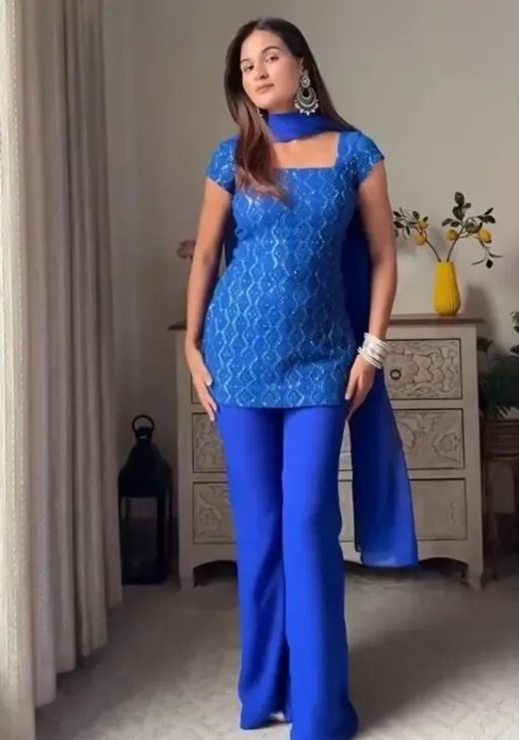 Image of Creeper Women Kurti Pant Dupatta Set