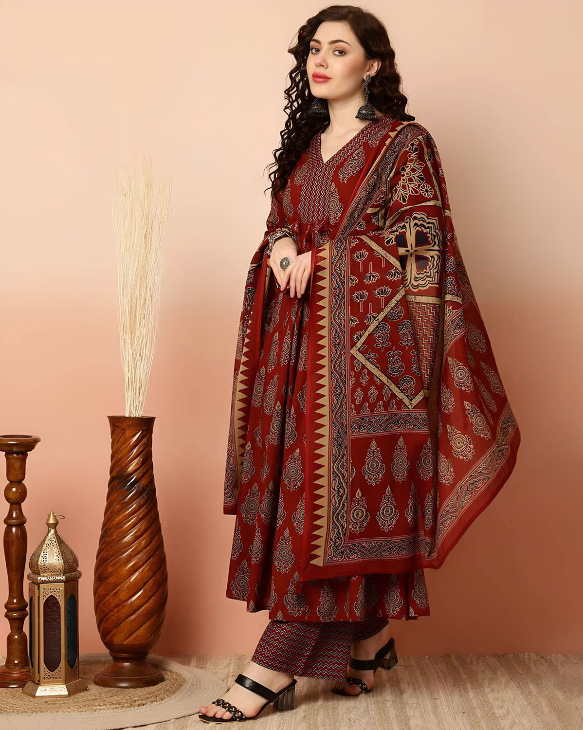 Image of Oumad Printed Kurta, Palazzo & Dupatta Set