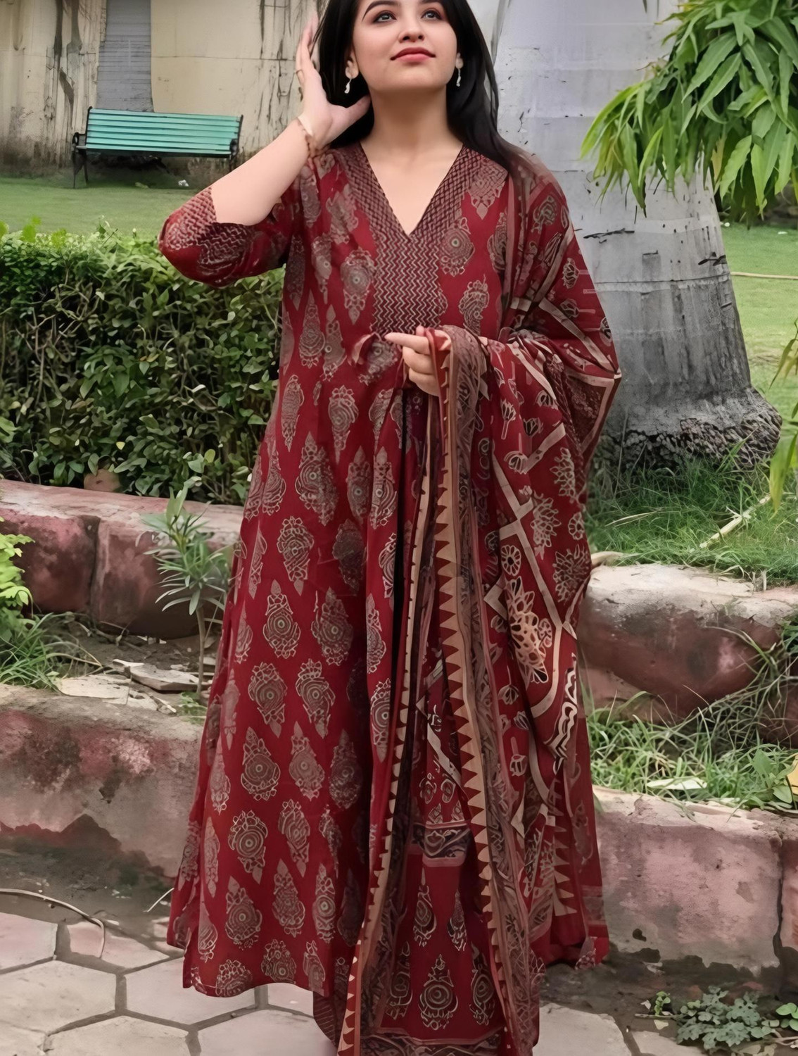 Image of Oumad Printed Kurta, Trouser /Pant & Dupatta Set