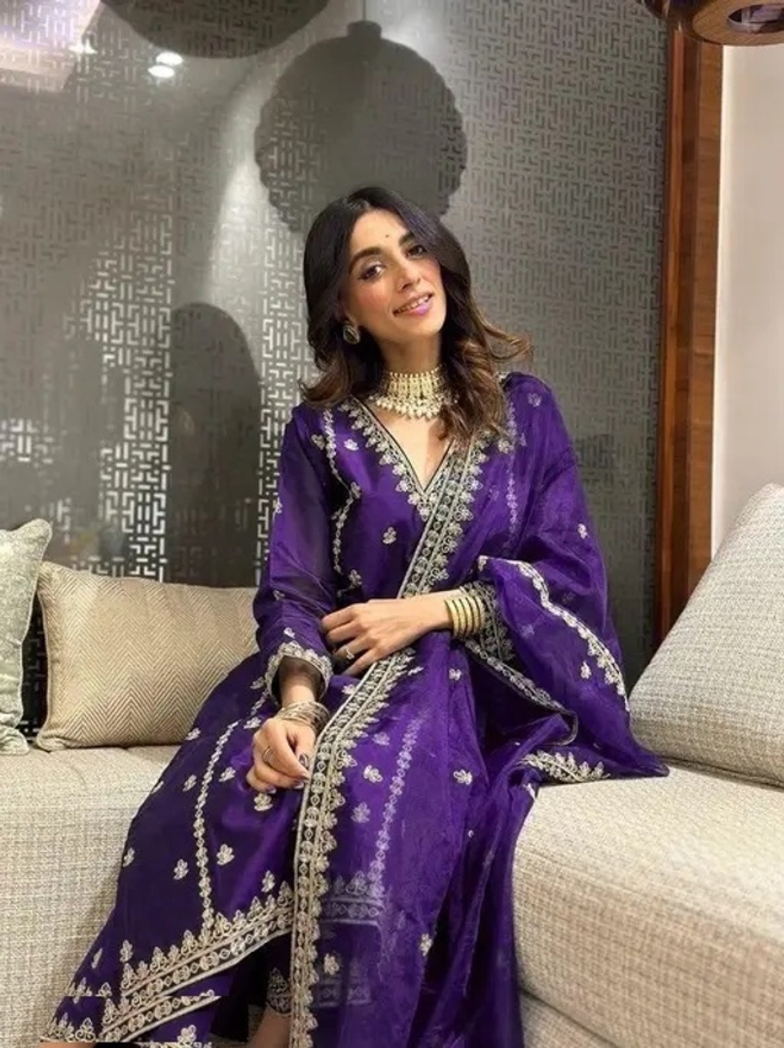 Image of JAY ALAKHDHANI TRENDZ Embroidered Kurta, Trouser /Pant & Dupatta Set