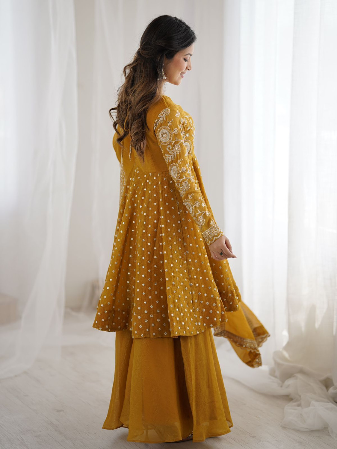 Image of Prabhuji Fashion Self Design Kurta, Palazzo & Dupatta Set