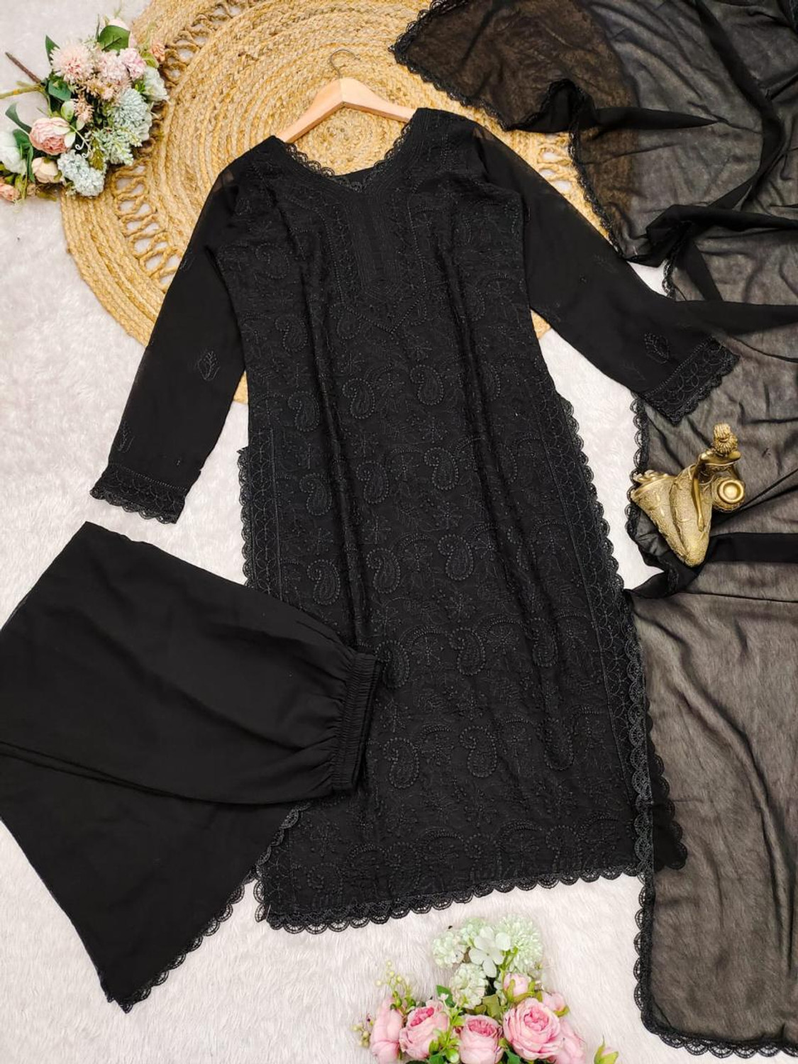 Image of GANESHAYKURTI Women Kurti Palazzo Dupatta Set