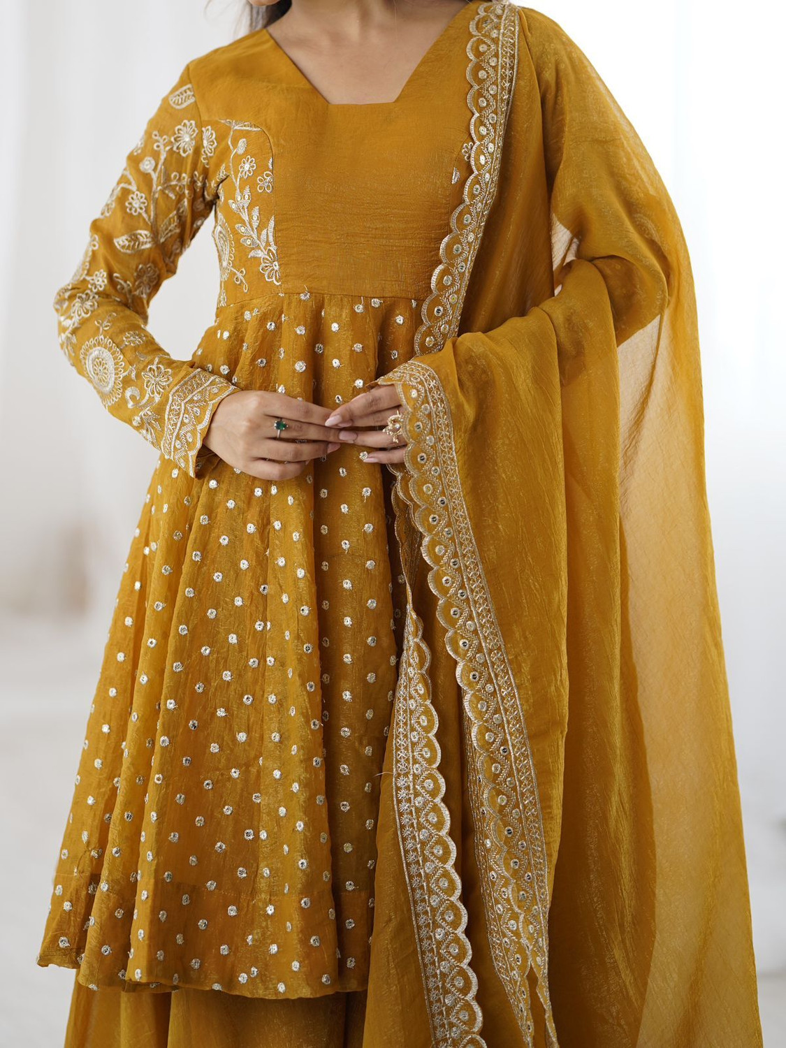Image of Prabhuji Fashion Self Design Kurta, Palazzo & Dupatta Set