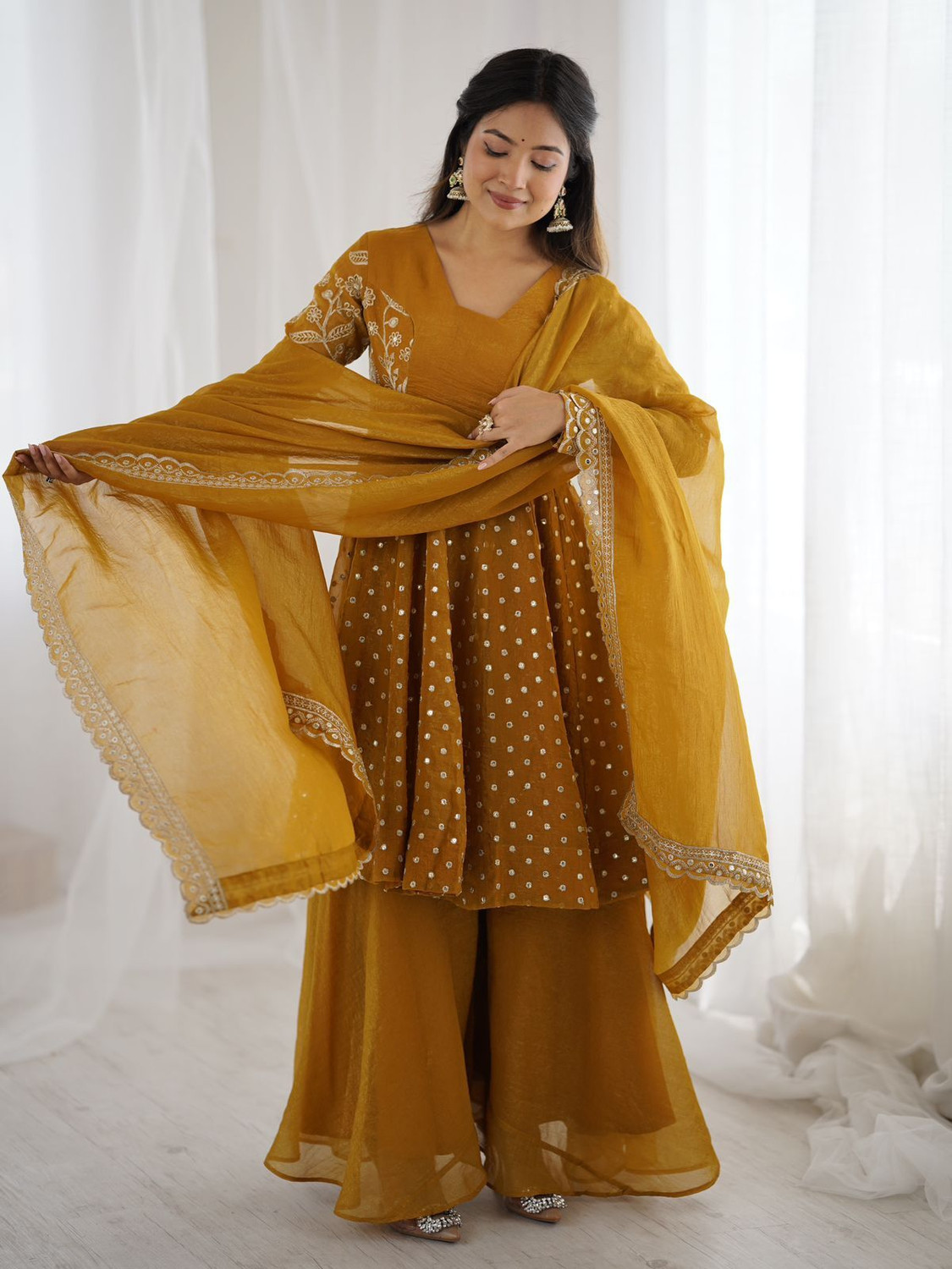 Image of Prabhuji Fashion Self Design Kurta, Palazzo & Dupatta Set