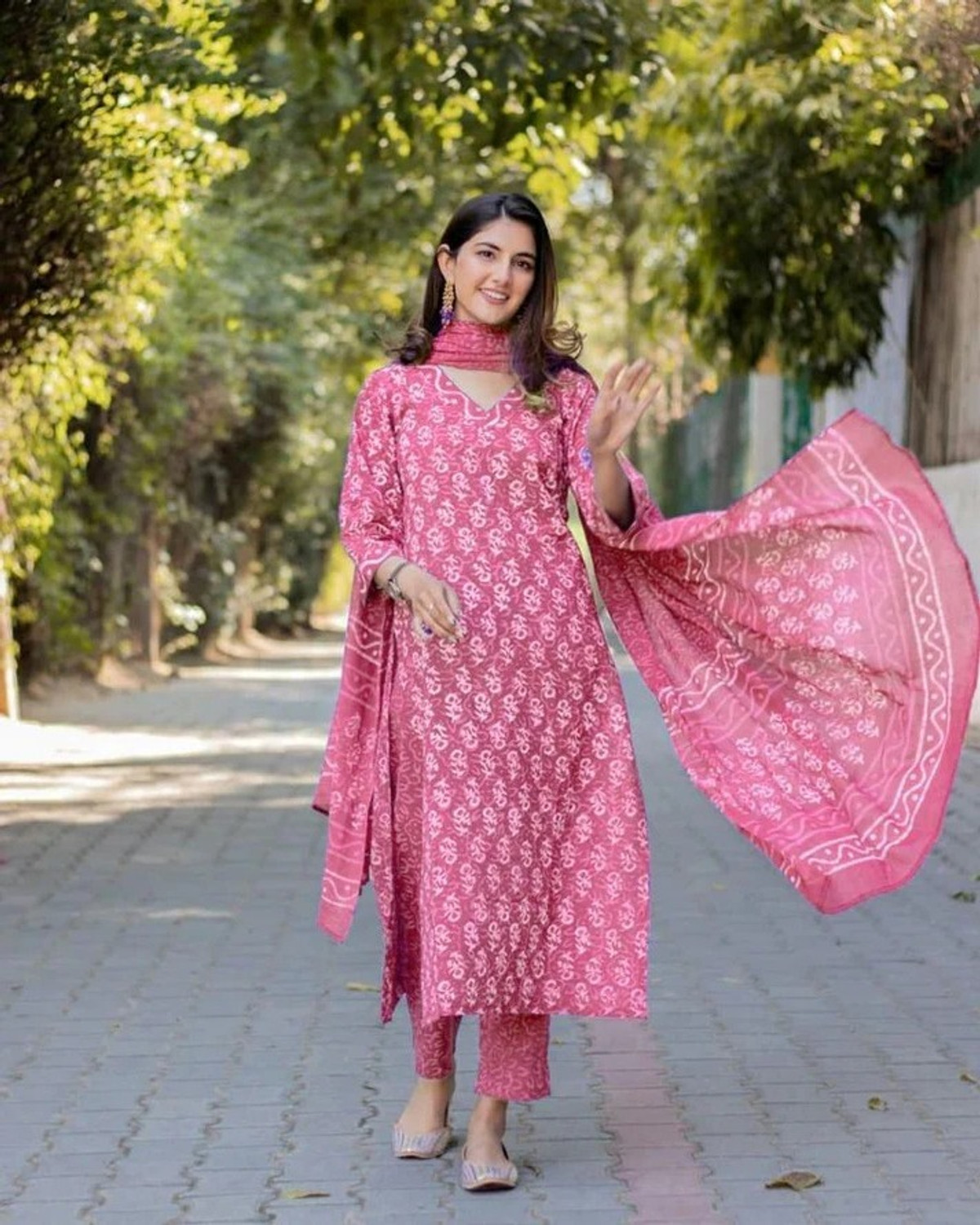 Image of NEW STYLISH Floral Print Kurta, Trouser /Pant & Dupatta Set
