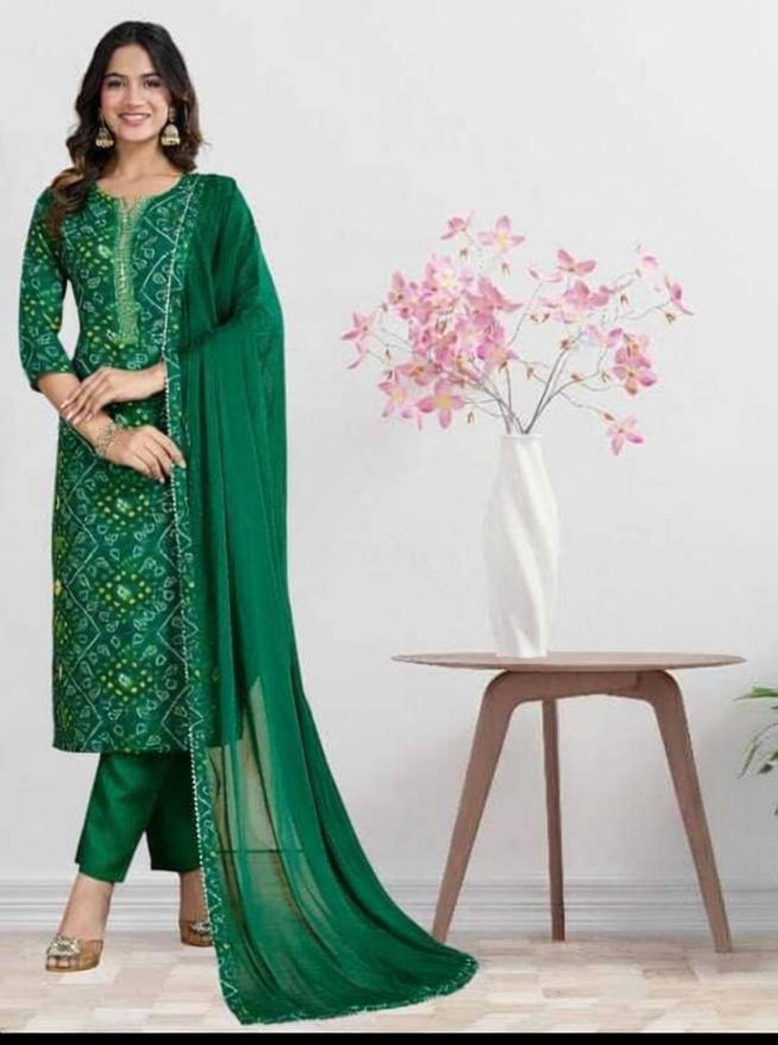 RAS RANI Embroidered Kurta Set - Image 1