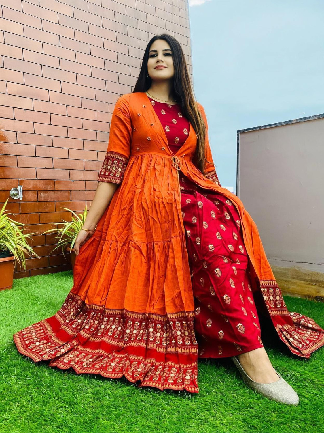 Image of Pranshi Women Embroidered Anarkali Kurta